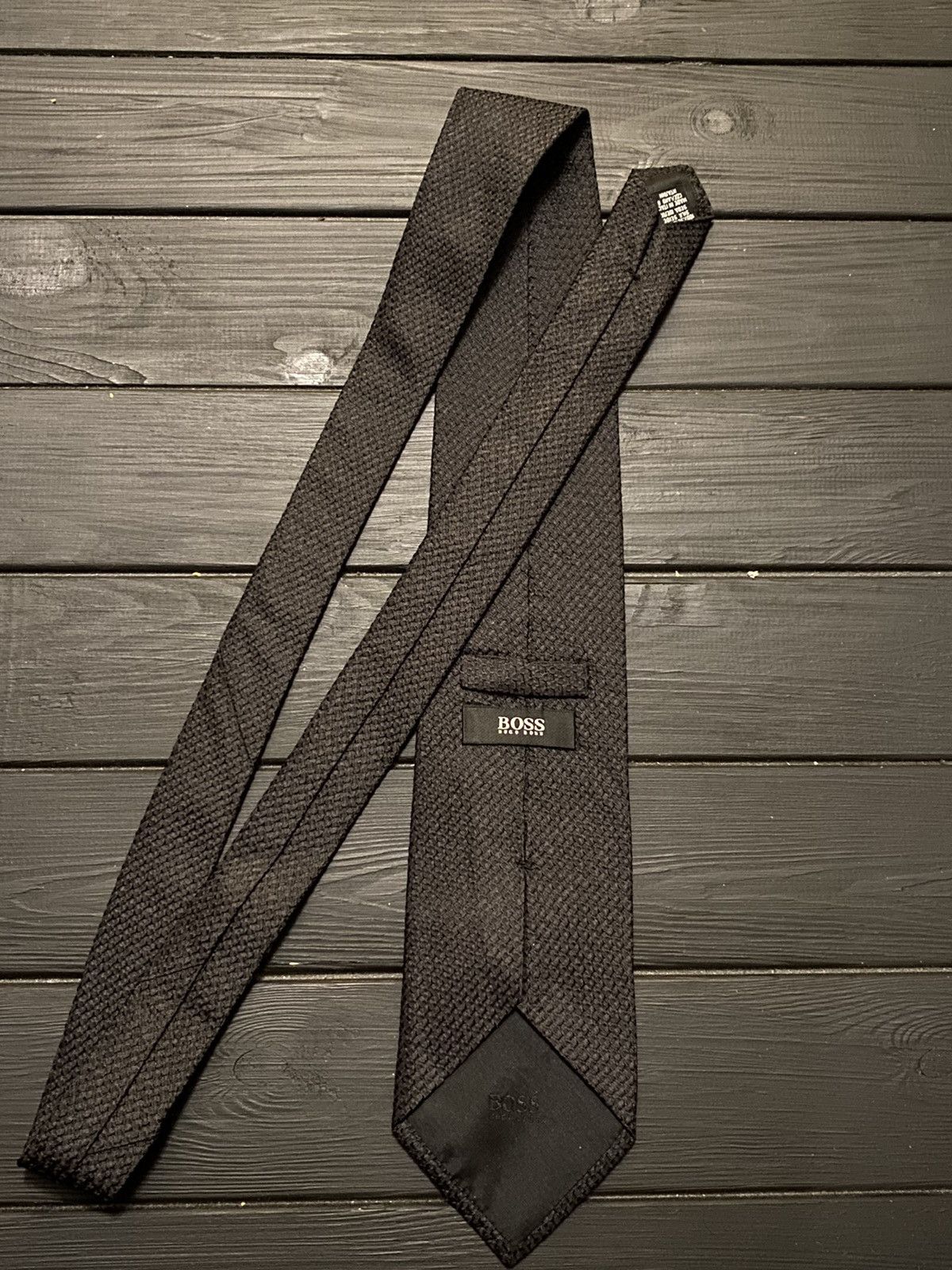 Hugo Boss Rare Luxury Tie Hugo Boss 100% silk. Size ONE SIZE - 5 Thumbnail