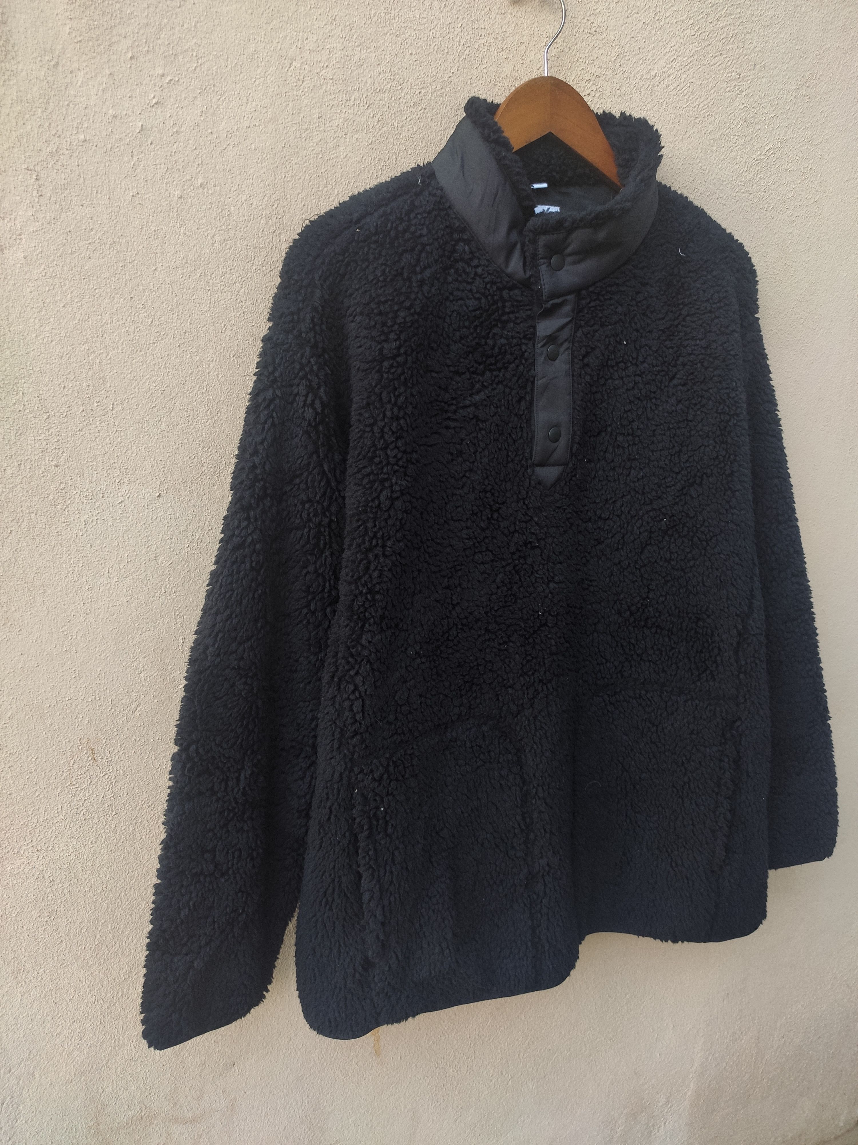 Uniqlo × White Mountaineering 🔥 White Mountaineering X Uniqlo sweater fleece sherpa Size US L / EU 52-54 / 3 - 5 Thumbnail