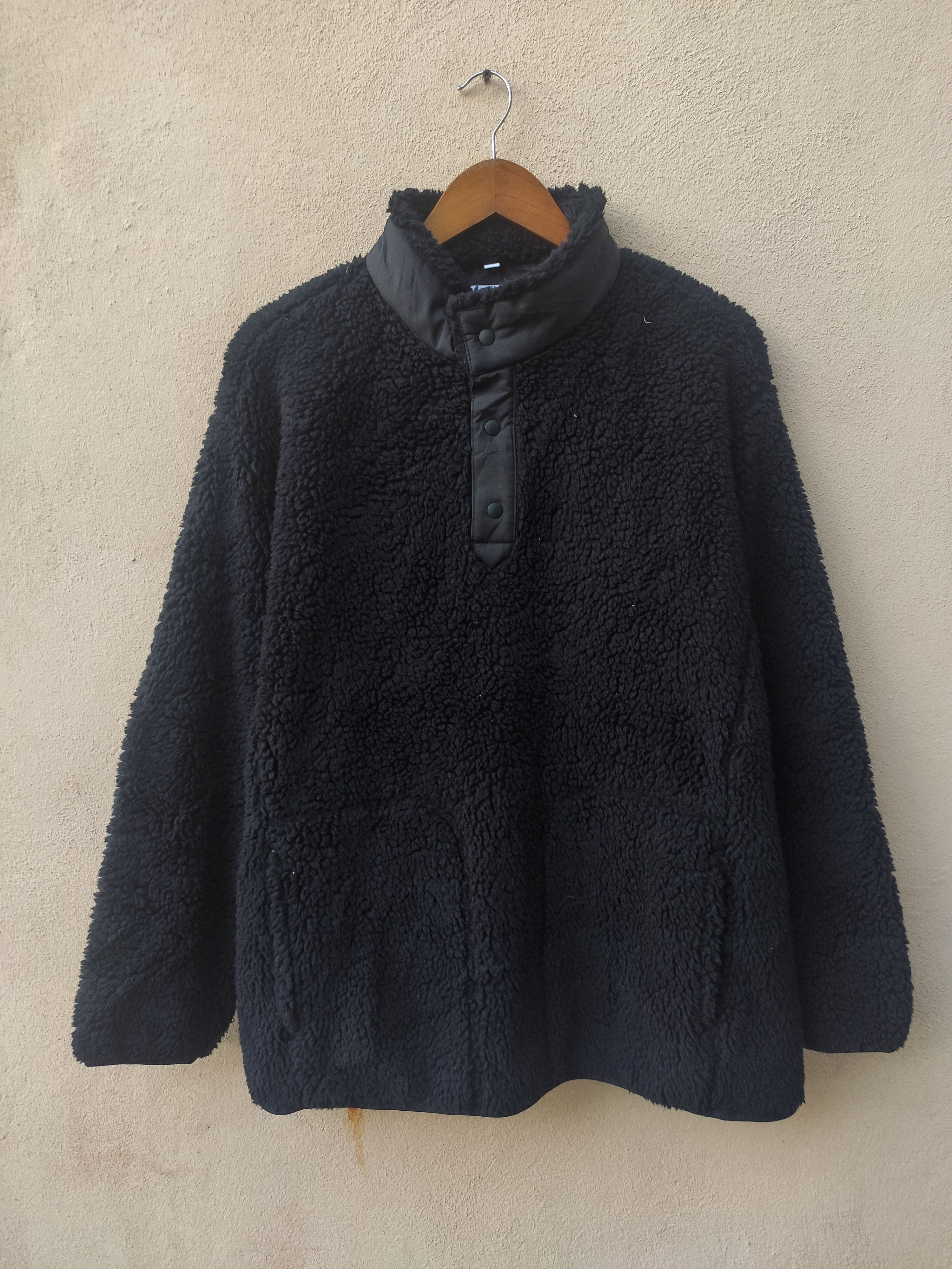 Uniqlo × White Mountaineering 🔥 White Mountaineering X Uniqlo sweater fleece sherpa Size US L / EU 52-54 / 3 - 1 Thumbnail