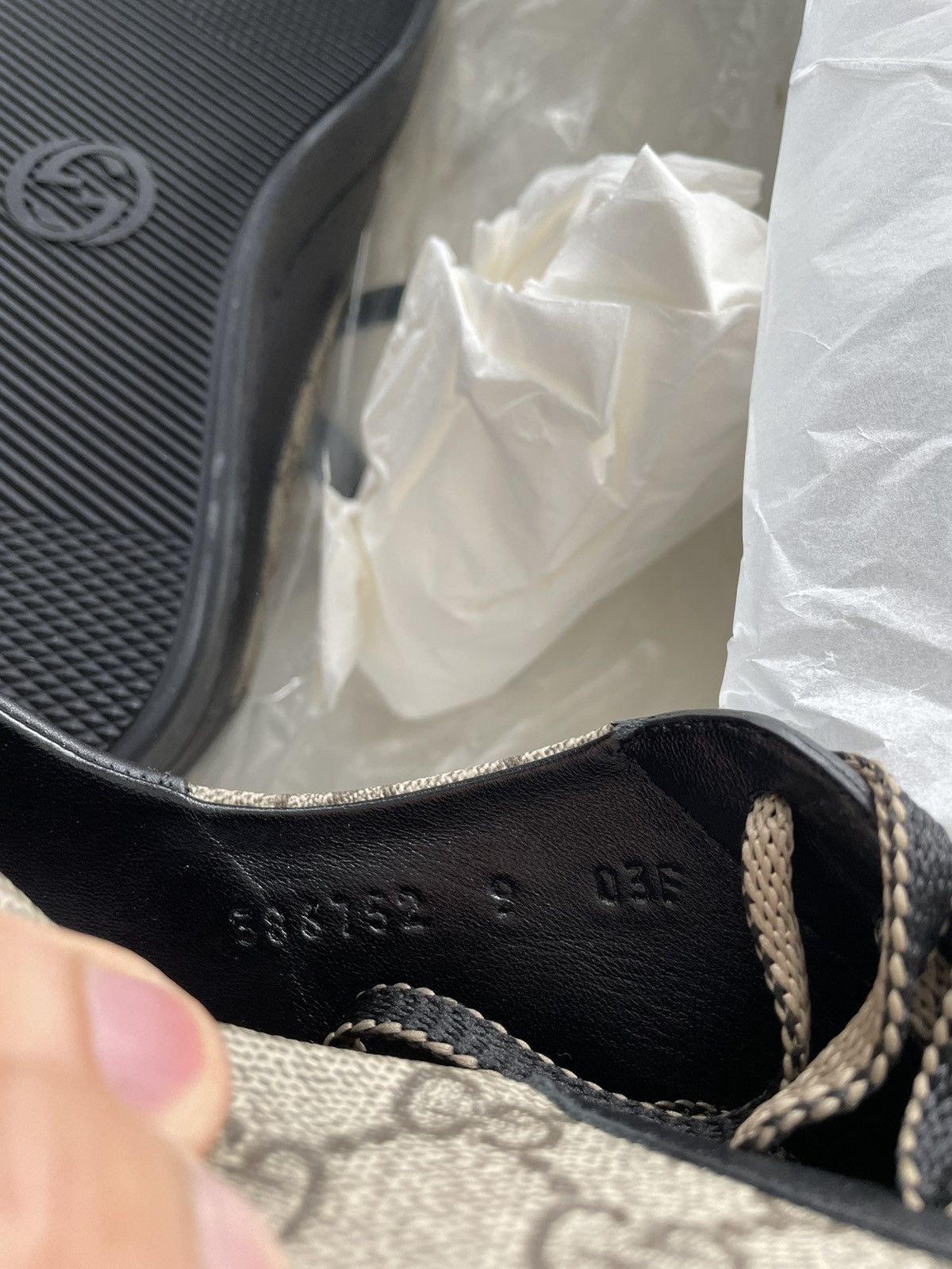 Gucci Rare Limited Edition Supreme Gucci Logo Leather Sneaker Size US 9 / EU 42 - 6 Thumbnail