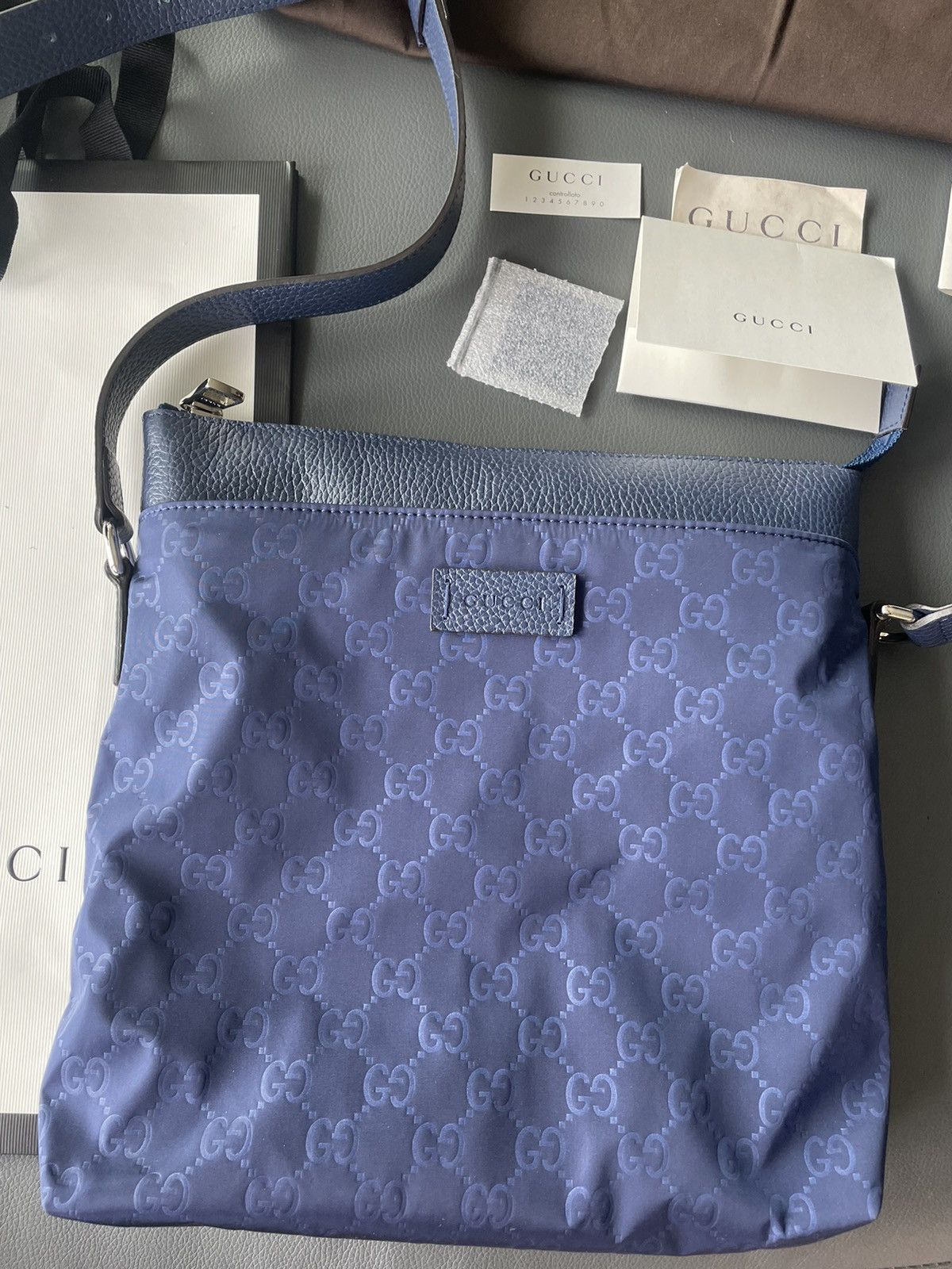 Gucci Runway LimitedEdition Brand New Rare Gucci Logo Leather Bag Size ONE SIZE - 23 Thumbnail