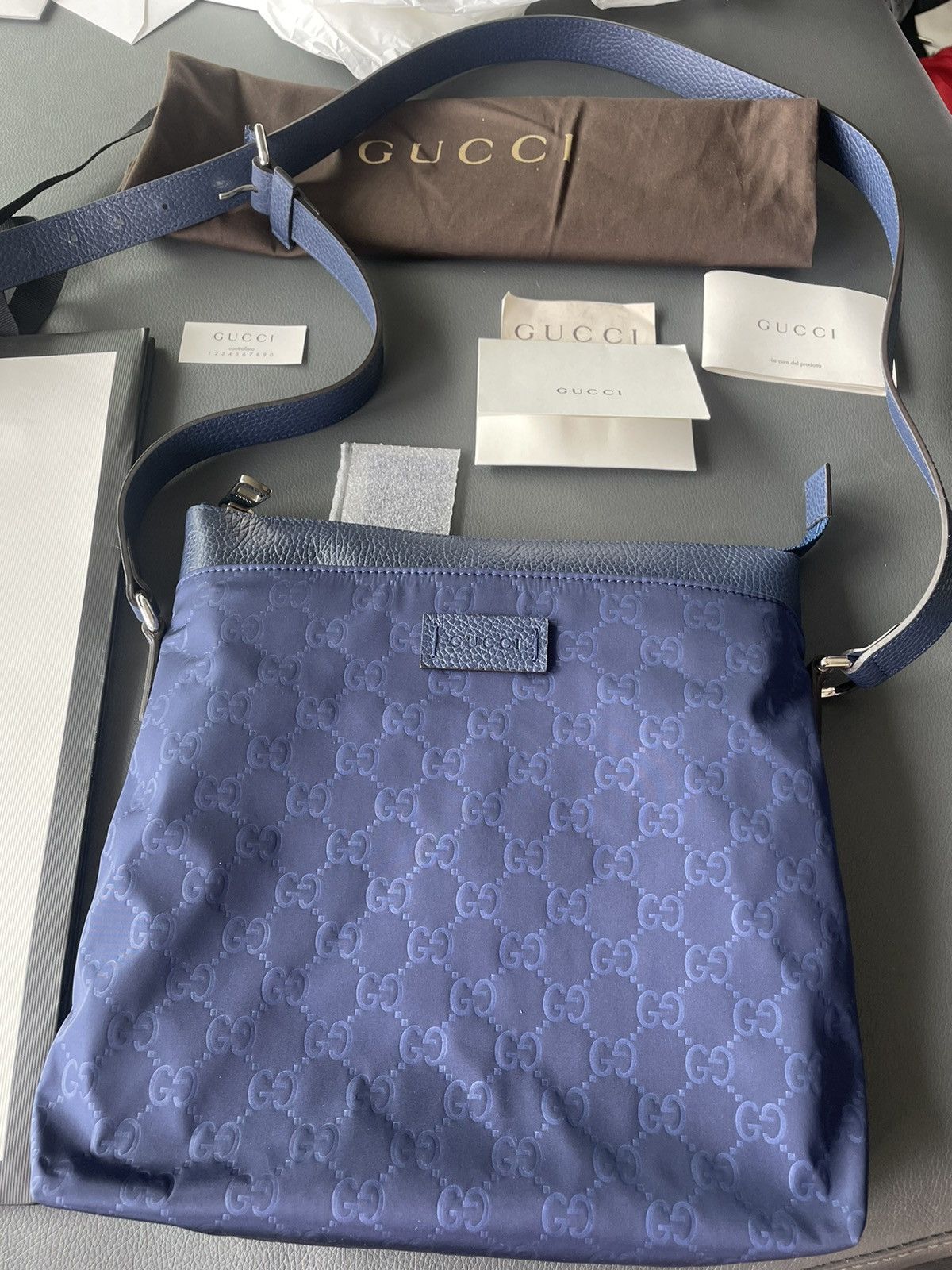 Gucci Runway LimitedEdition Brand New Rare Gucci Logo Leather Bag Size ONE SIZE - 2 Thumbnail