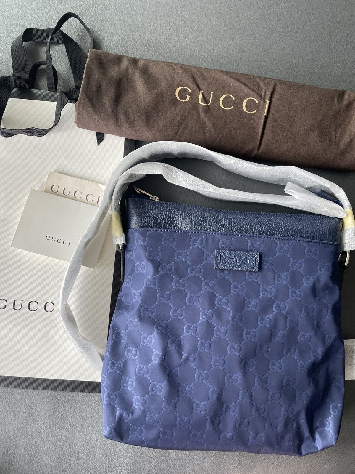 Gucci Runway LimitedEdition Brand New Rare Gucci Logo Leather Bag Size ONE SIZE - 1 Thumbnail