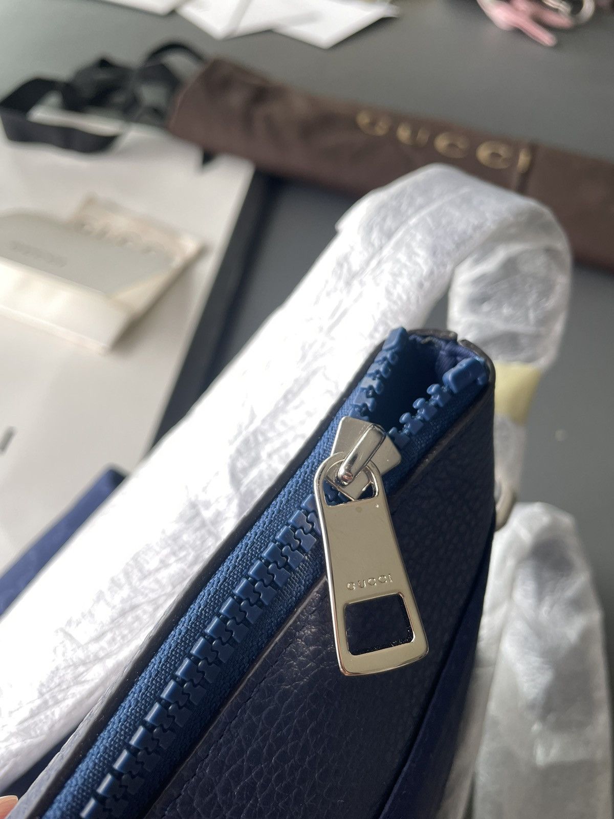 Gucci Runway LimitedEdition Brand New Rare Gucci Logo Leather Bag Size ONE SIZE - 8 Thumbnail