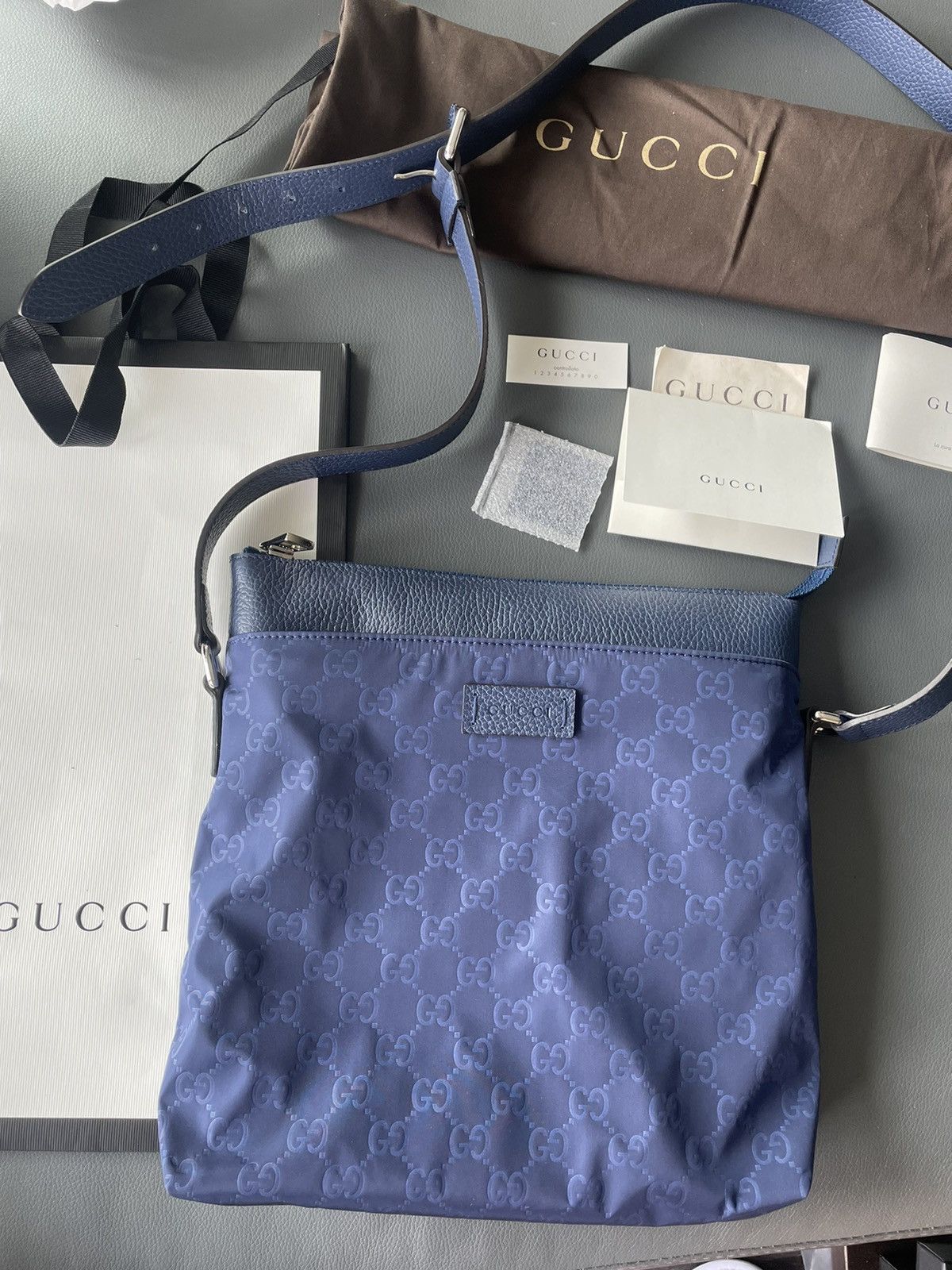 Gucci Runway LimitedEdition Brand New Rare Gucci Logo Leather Bag Size ONE SIZE - 22 Thumbnail