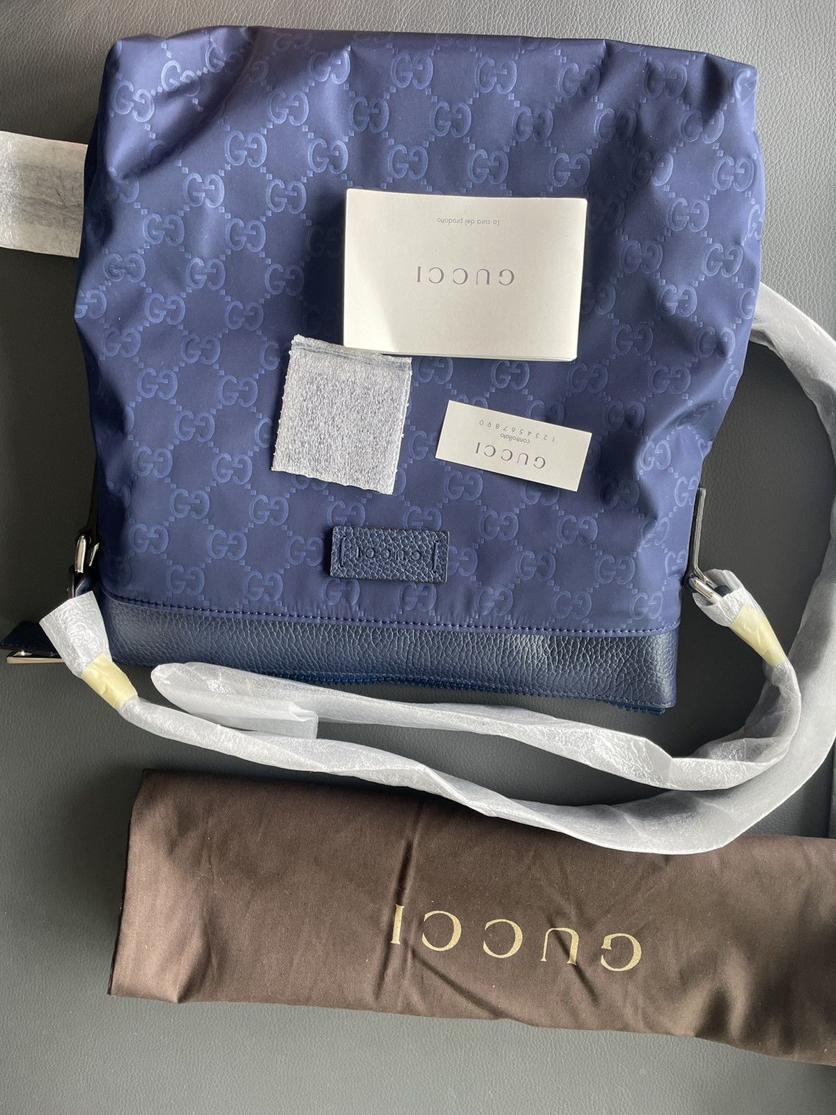 Gucci Runway LimitedEdition Brand New Rare Gucci Logo Leather Bag Size ONE SIZE - 15 Thumbnail