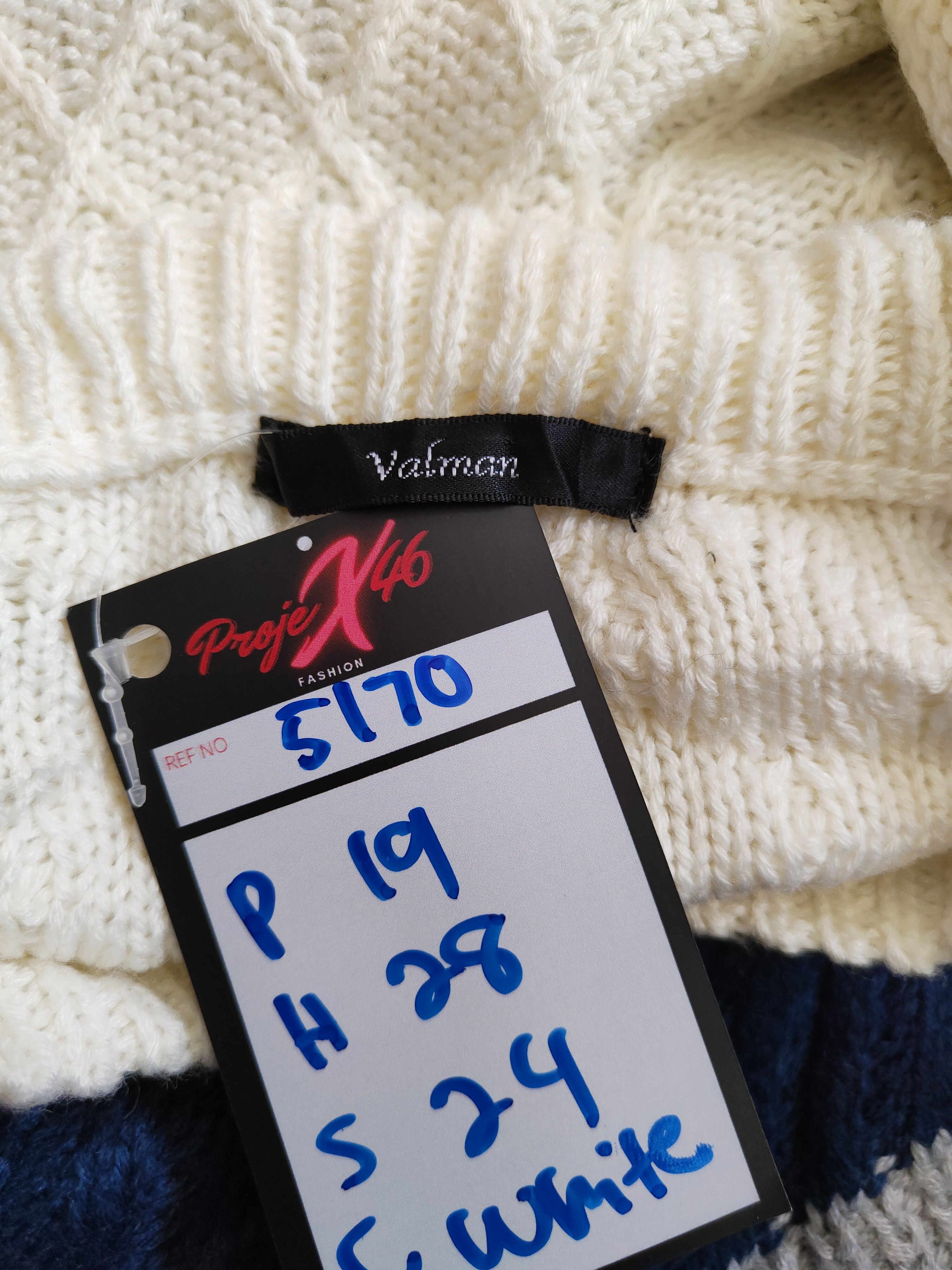 Japanese Brand × Vintage Valman White Knitwear #5170 Size US M / EU 48-50 / 2 - 9 Thumbnail