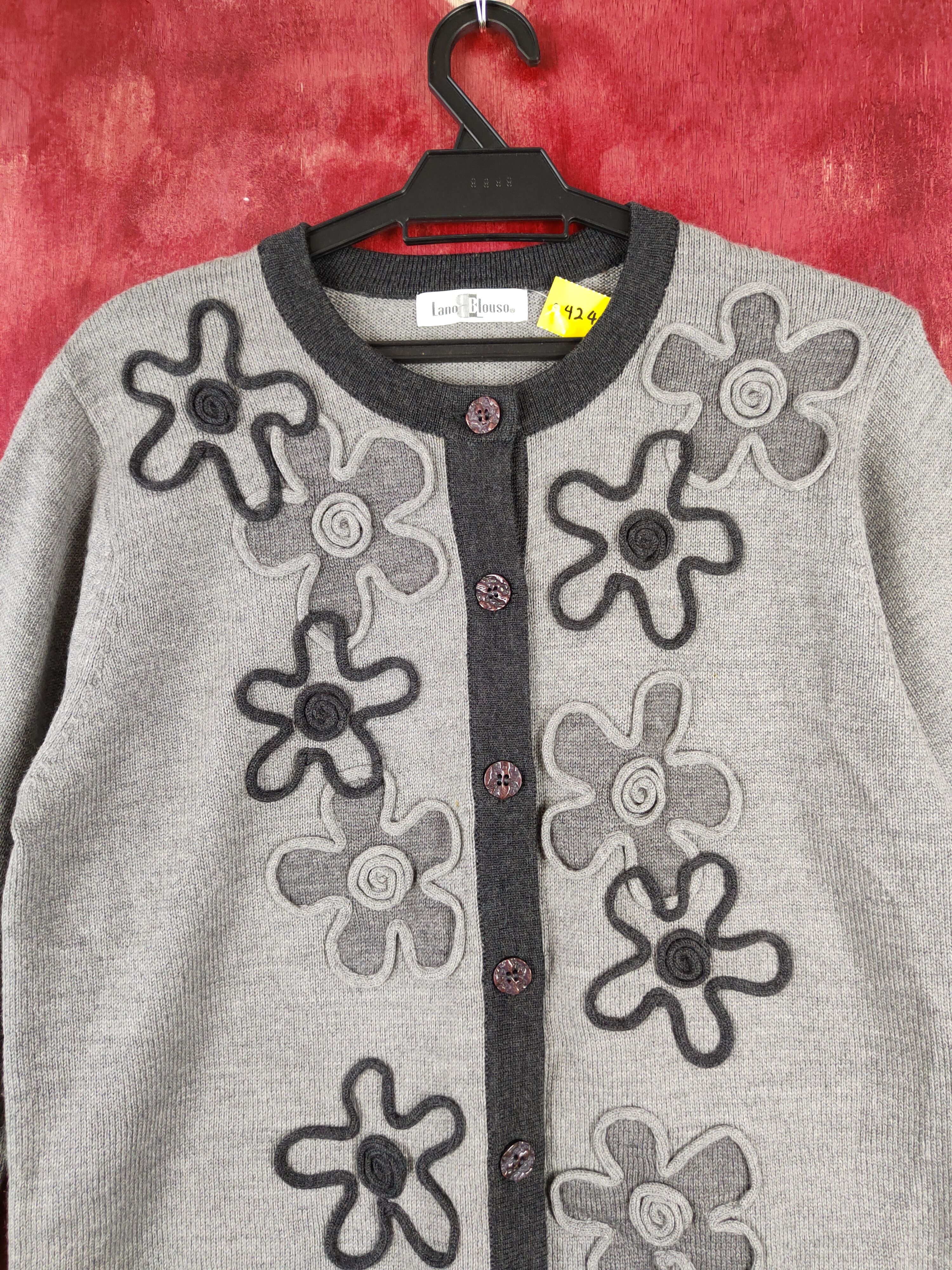 Japanese Brand Lano Blouso ® Gray flower art Knitwear #S328 Size M / US 6-8 / IT 42-44 - 2 Thumbnail