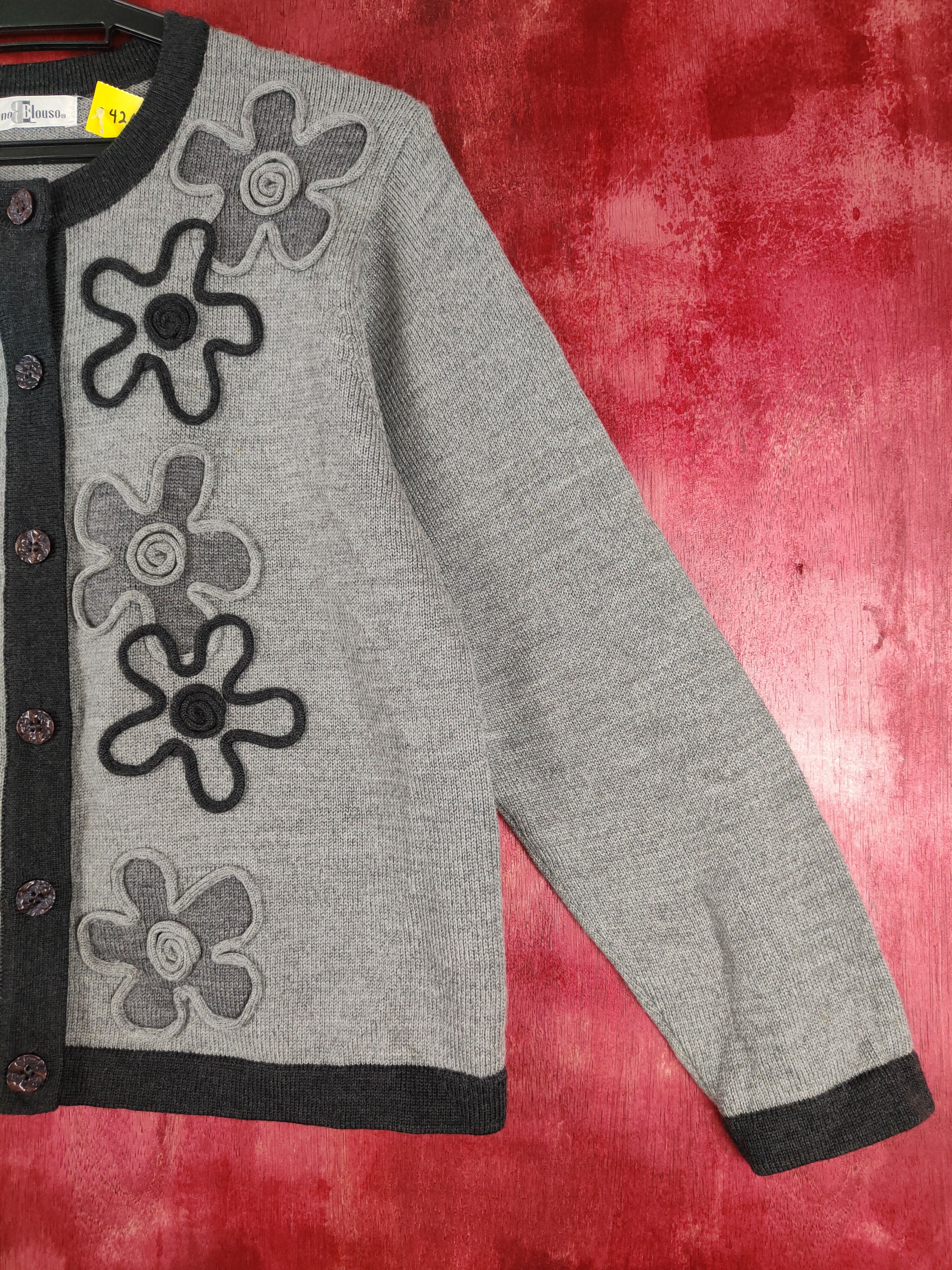Japanese Brand Lano Blouso ® Gray flower art Knitwear #S328 Size M / US 6-8 / IT 42-44 - 4 Thumbnail