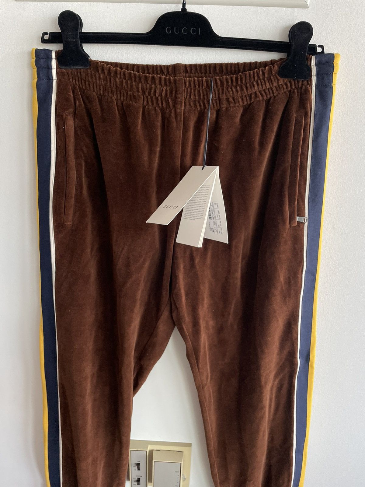 Gucci $2k Value Brand New Runway Velvet Gucci Logo Jogger Pant Size US 31 - 14 Thumbnail