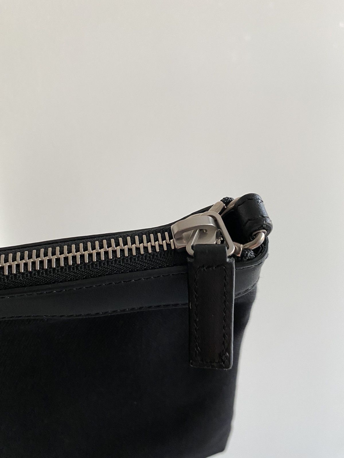 Hedi Slimane × Saint Laurent Paris × Yves Saint Laurent New Super Limited Classic Leather Canvas Leather Pouch Size ONE SIZE - 10 Thumbnail