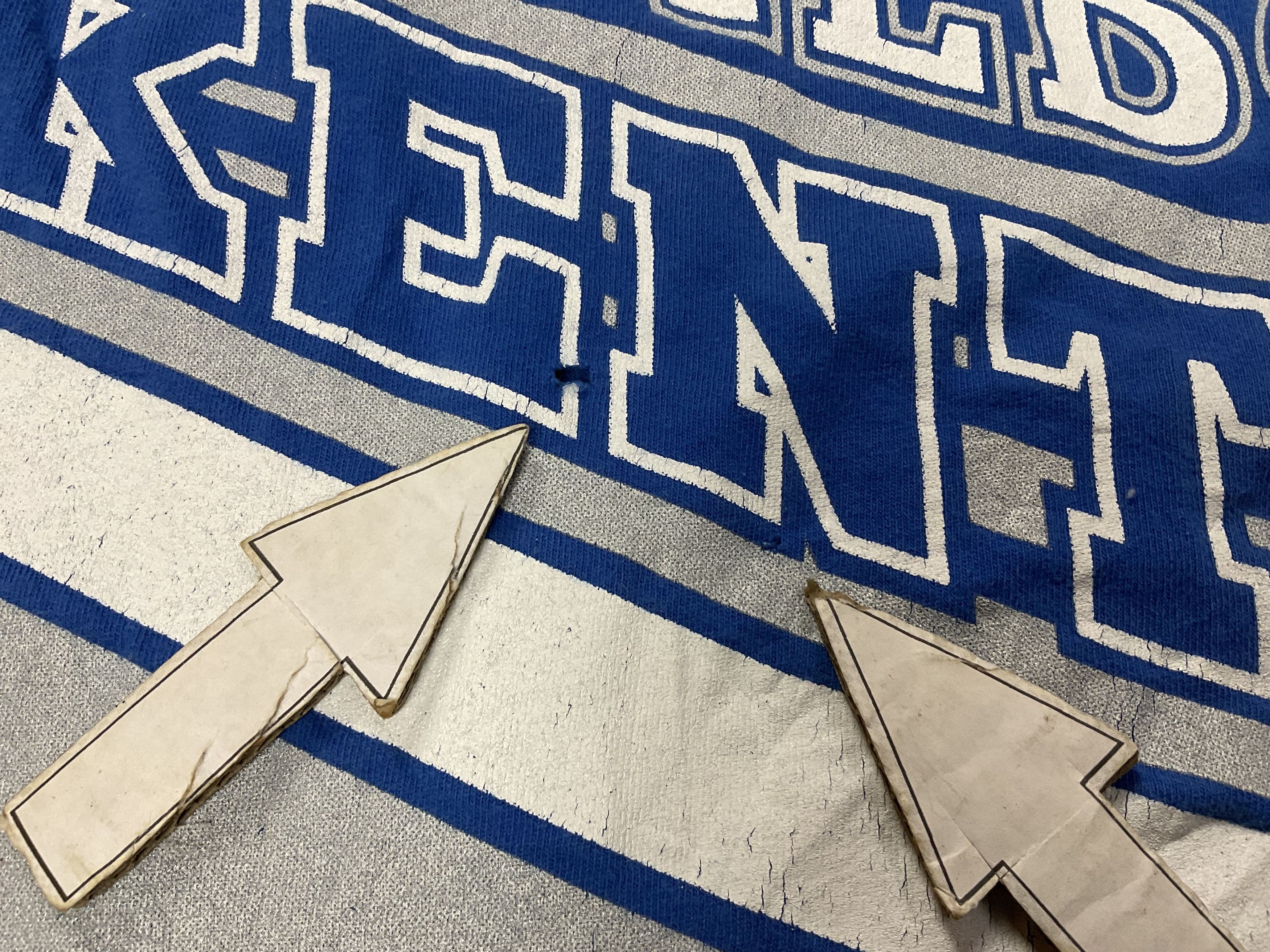 NCAA Vintage 90s Kentucky Wildcats T-Shirt Double Sided Print Size US L / EU 52-54 / 3 - 9 Thumbnail