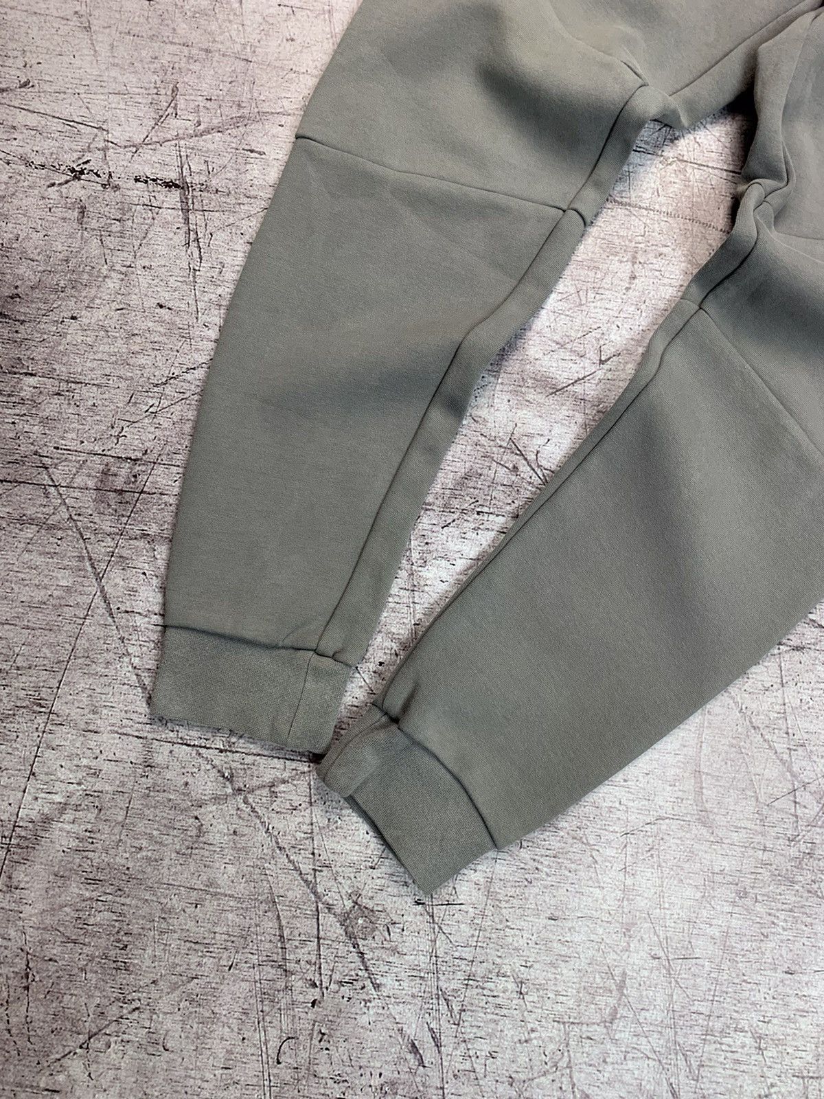 Nike Nike Tech Fleece Pants Size US 30 / EU 46 - 3 Thumbnail
