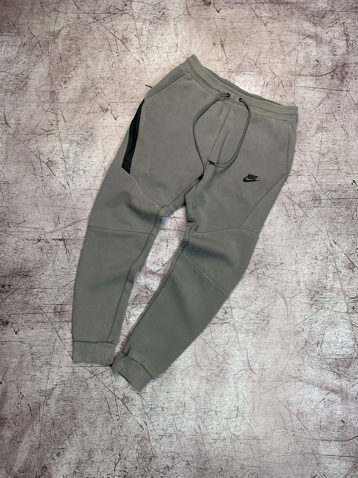 Nike Nike Tech Fleece Pants Size US 30 / EU 46 - 1 Thumbnail