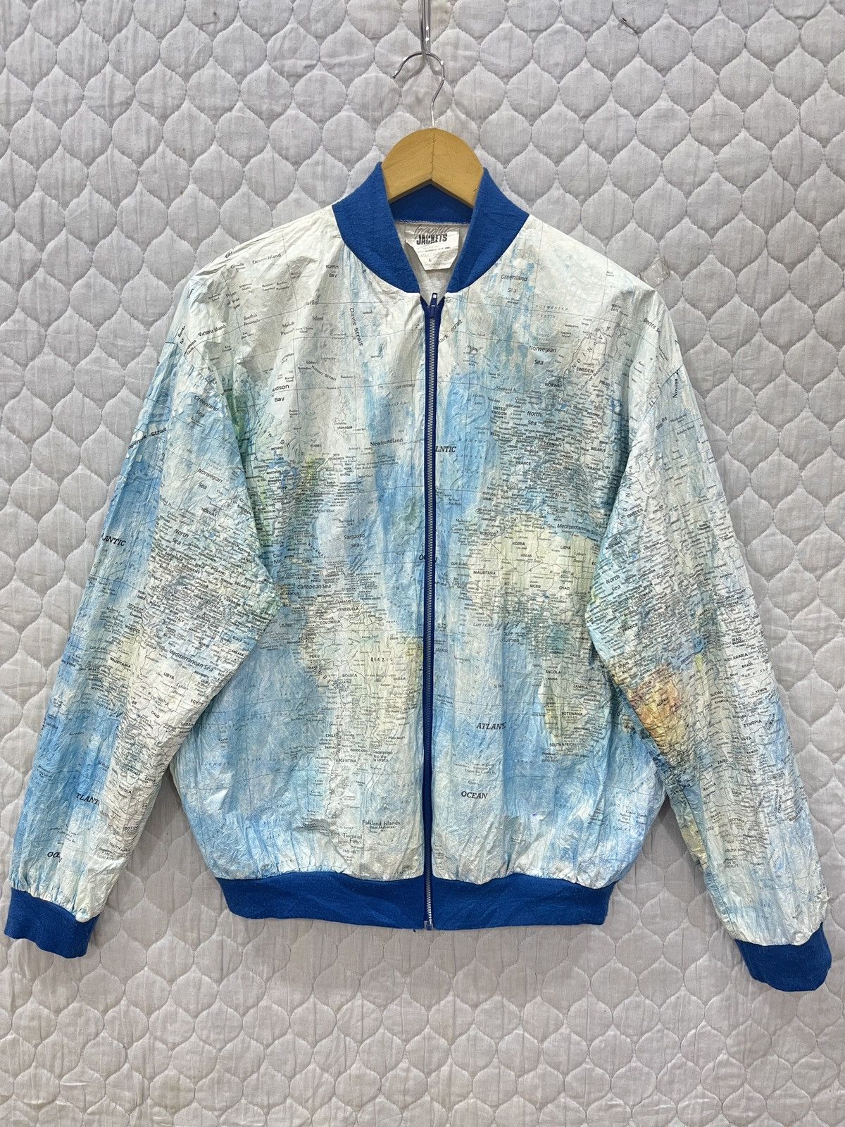 Vintage (Vv). VINTAGE GRAPHIC JACKET BY GABELLI US INC Size US M / EU 48-50 / 2 - 1 Thumbnail