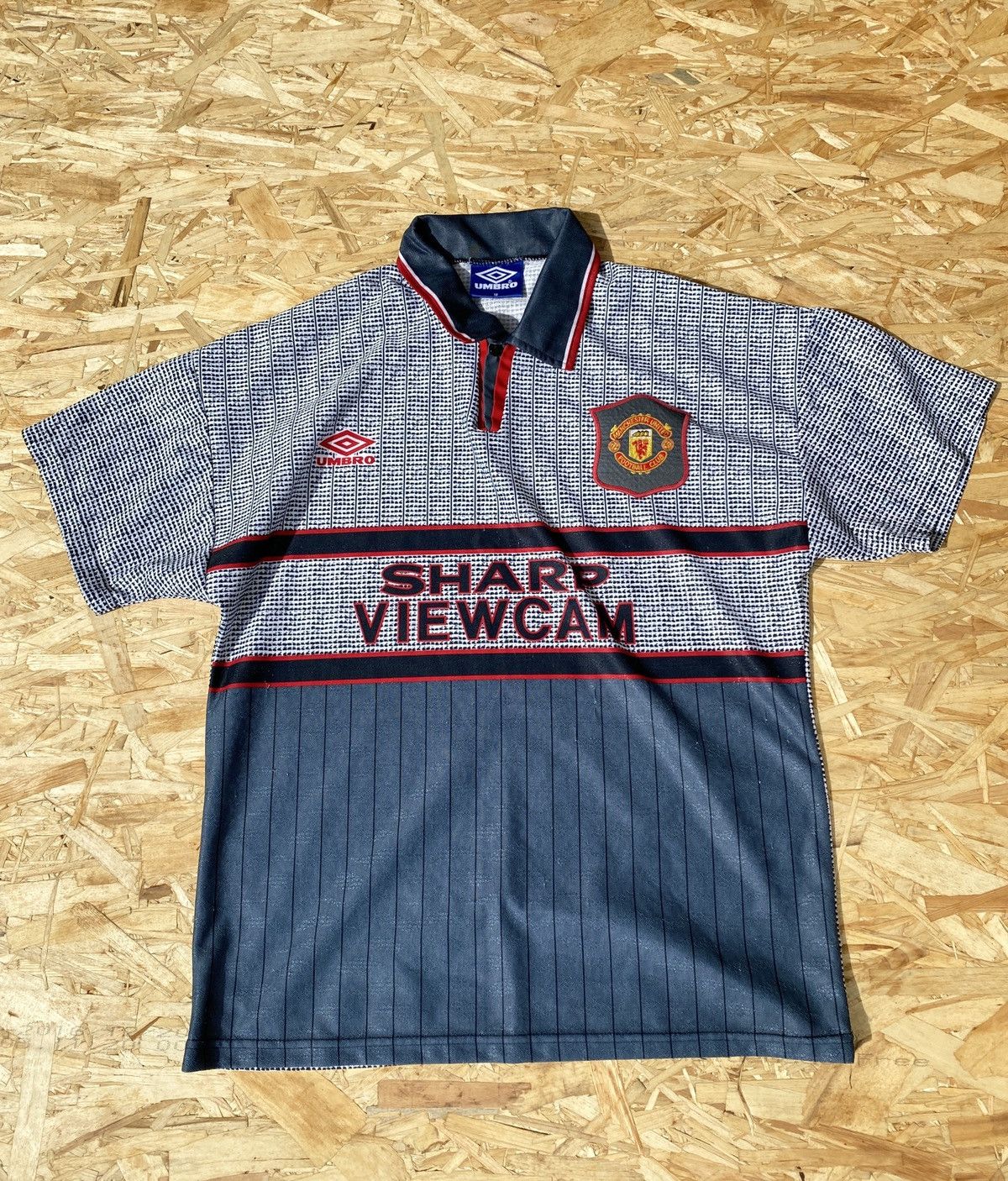 Umbro Manchester United FC 1995 Football Kit Soccer Jersey Size US M / EU 48-50 / 2 - 1 Thumbnail