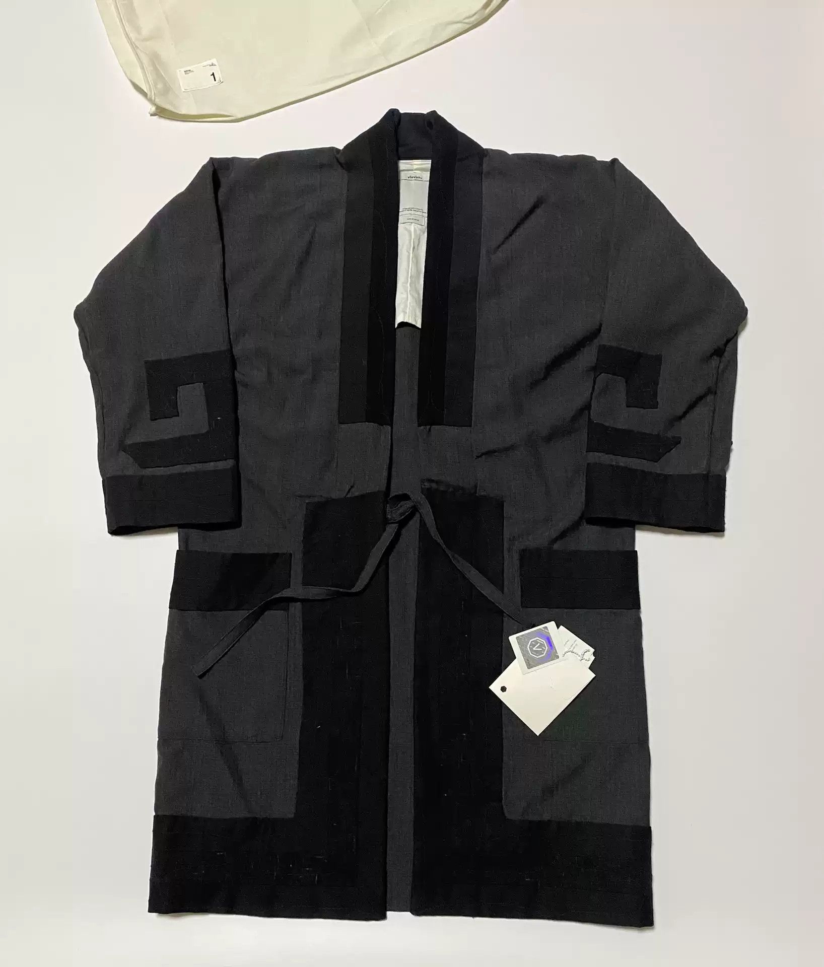 デ*デ様 visvim17ss RUUNPE COAT PINSTRIPE サイ Visvim Black Pinstripe Ruunpe Coat Visvim