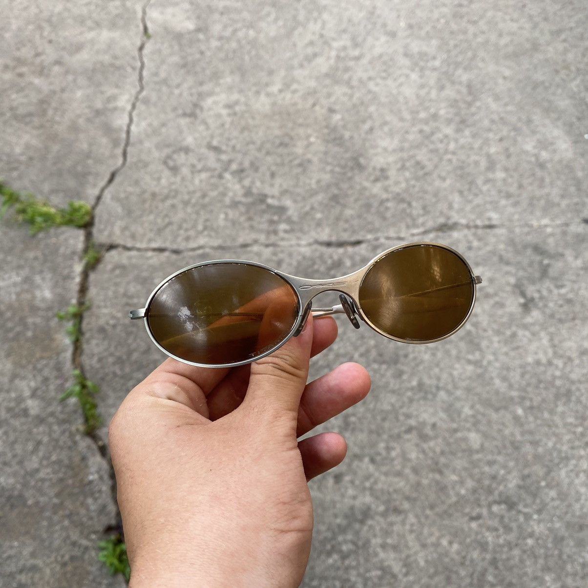 Vintage RARE VINTAGE 90s OAKLEY E WIRE TITANIUM SUNGLASSES | Grailed