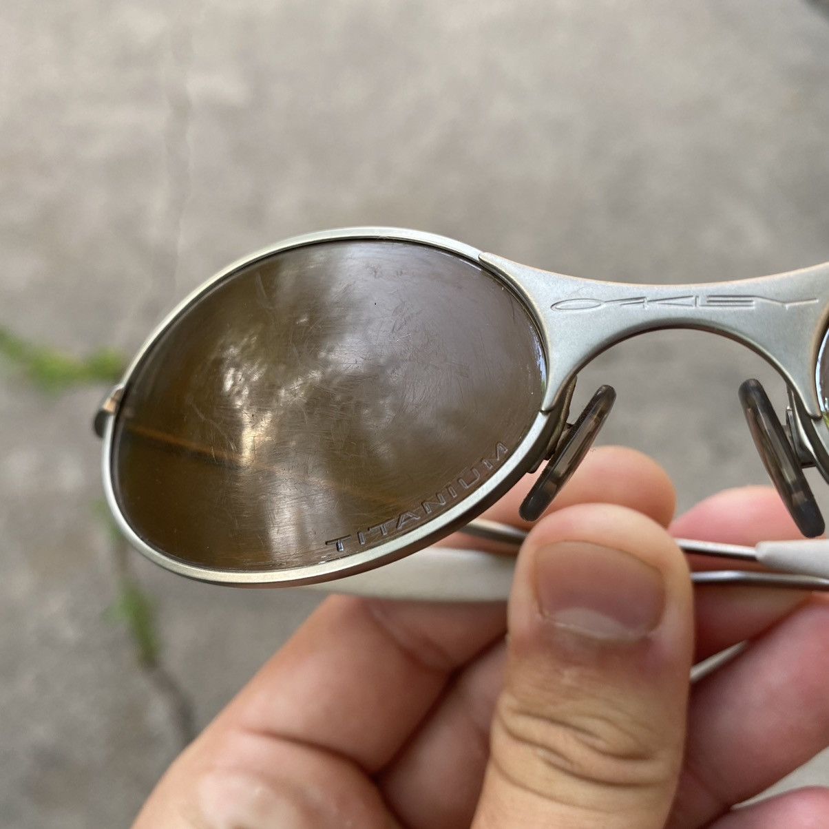 Oakley × Vintage RARE VINTAGE 90s OAKLEY E WIRE TITANIUM SUNGLASSES Size ONE SIZE - 5 Thumbnail