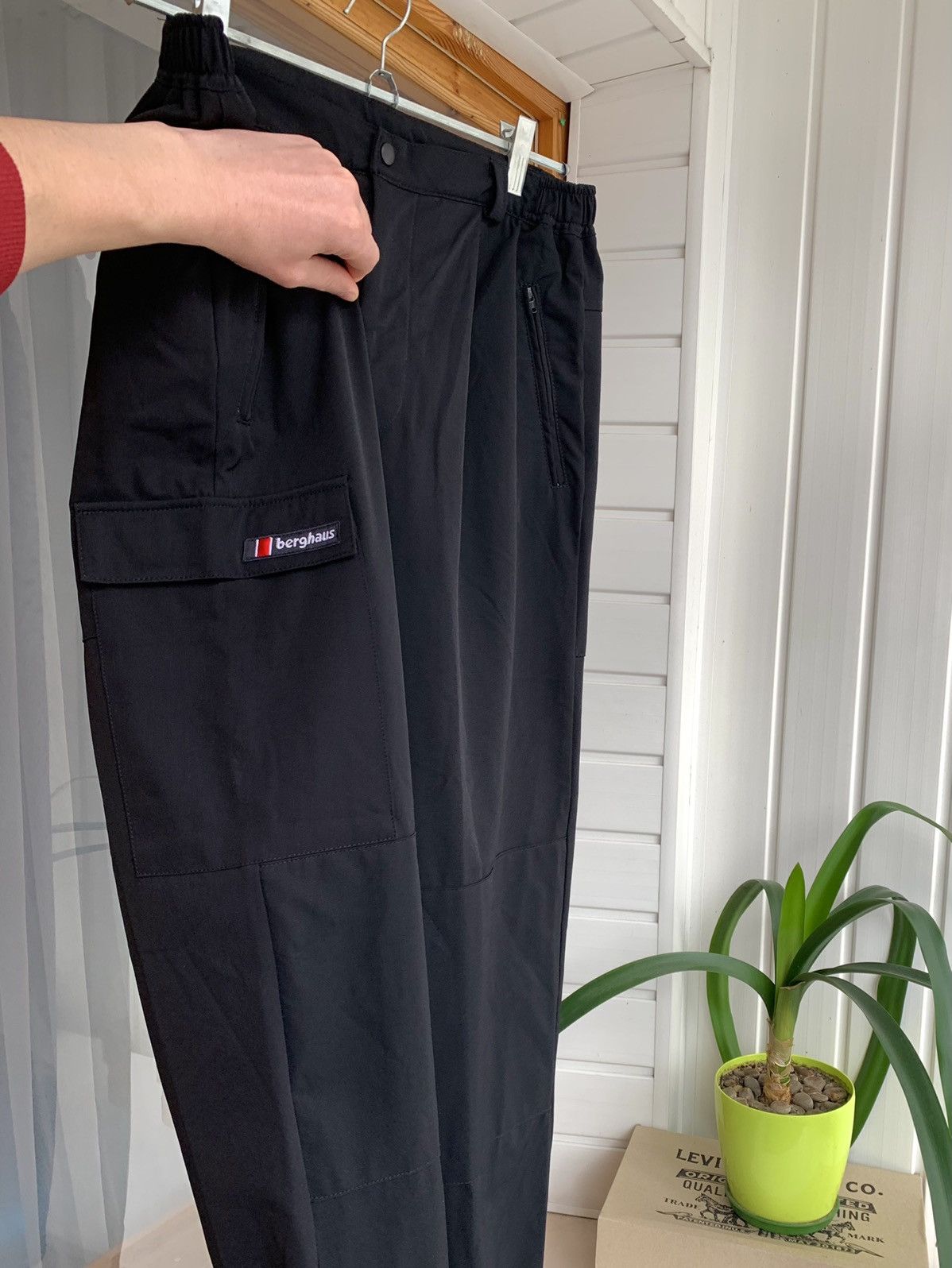 Vintage Berghaus Vintage Nylon Pants Mens Black Size 34 Size US 34 / EU 50 - 3 Thumbnail