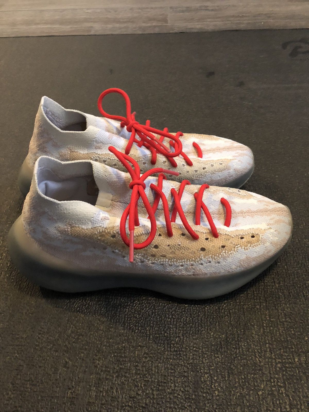 adidas yeezy boost 38