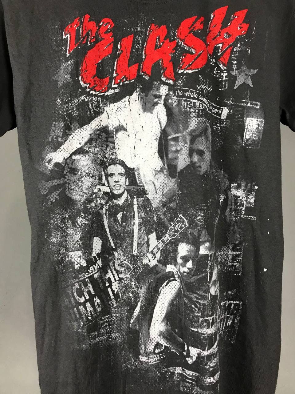 Band Tees × Vintage The Clash vintage rock band tee Size US S / EU 44-46 / 1 - 3 Thumbnail