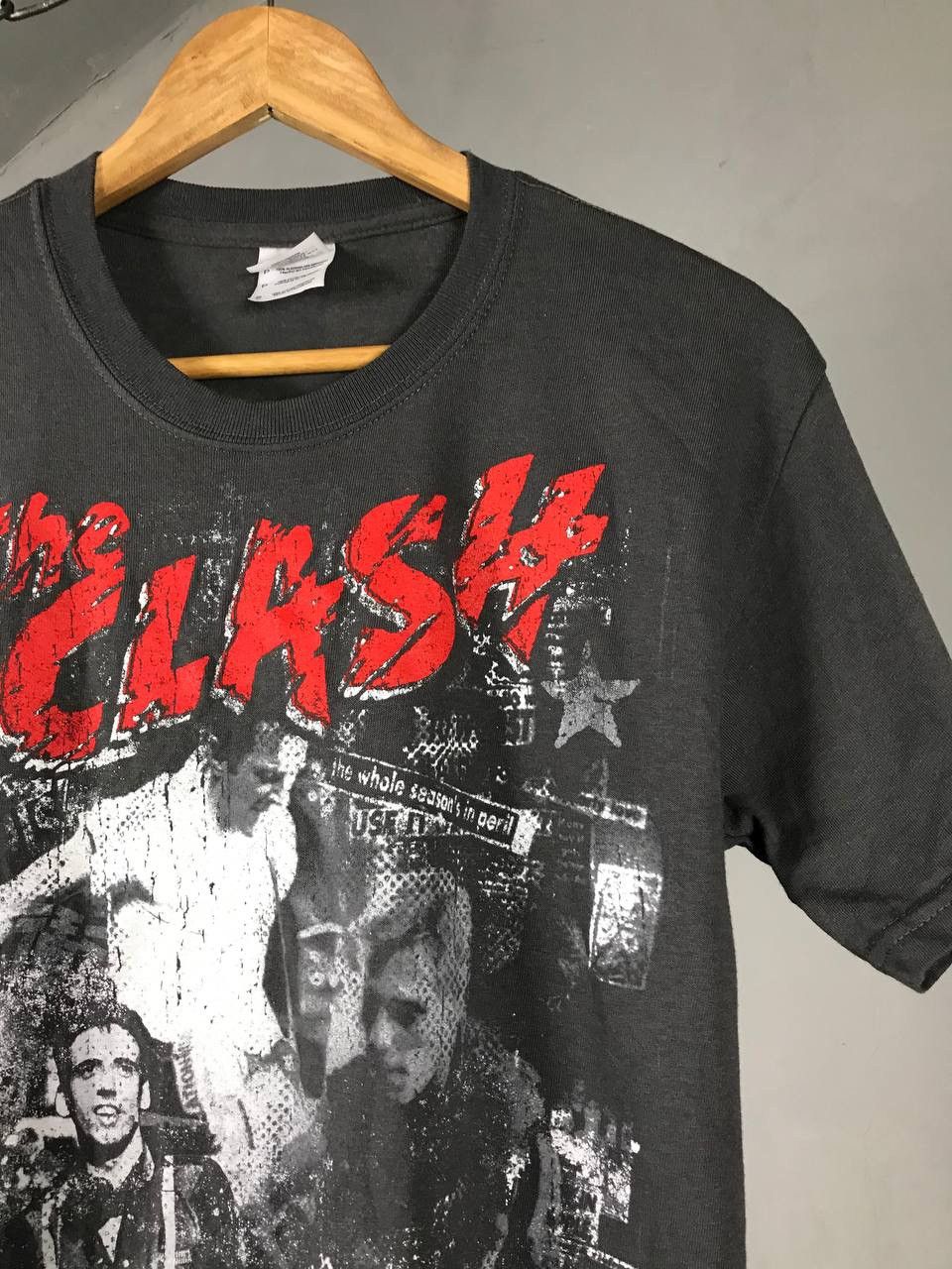 Band Tees × Vintage The Clash vintage rock band tee Size US S / EU 44-46 / 1 - 2 Thumbnail