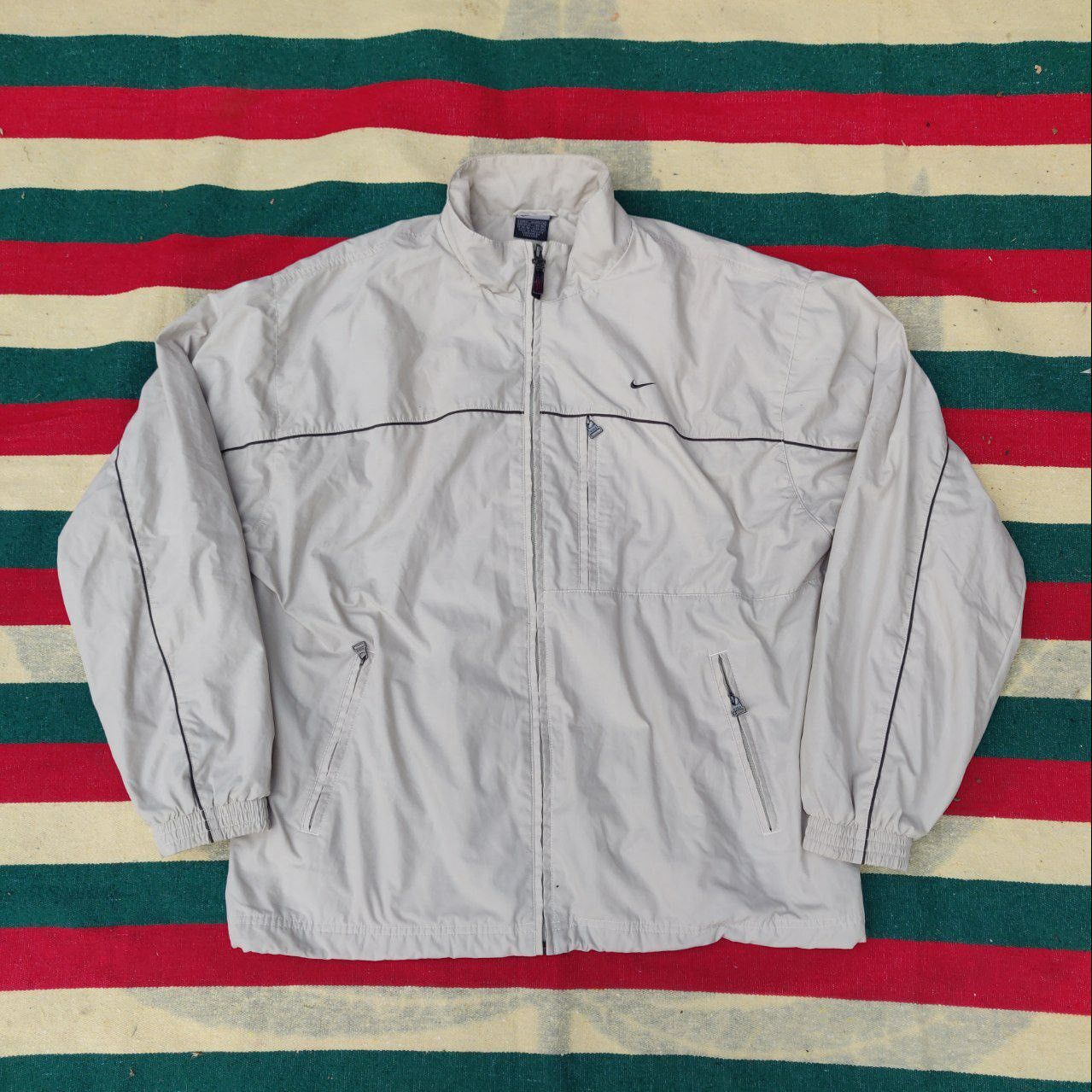 Nike Nike Vintage Y2K Jacket Windbreaker Beige Size M Swoosh Size US M / EU 48-50 / 2 - 2 Thumbnail