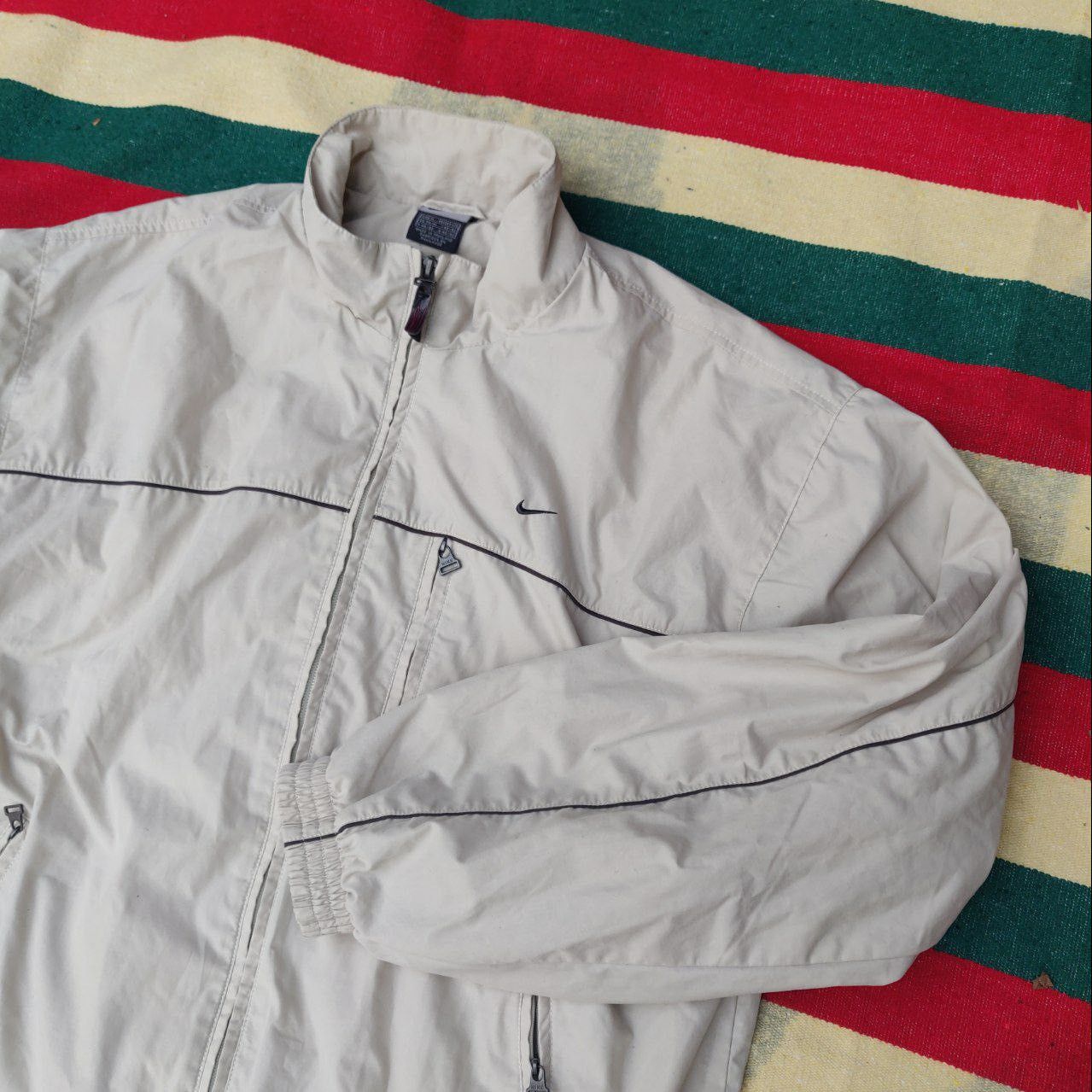 Nike Nike Vintage Y2K Jacket Windbreaker Beige Size M Swoosh Size US M / EU 48-50 / 2 - 1 Thumbnail