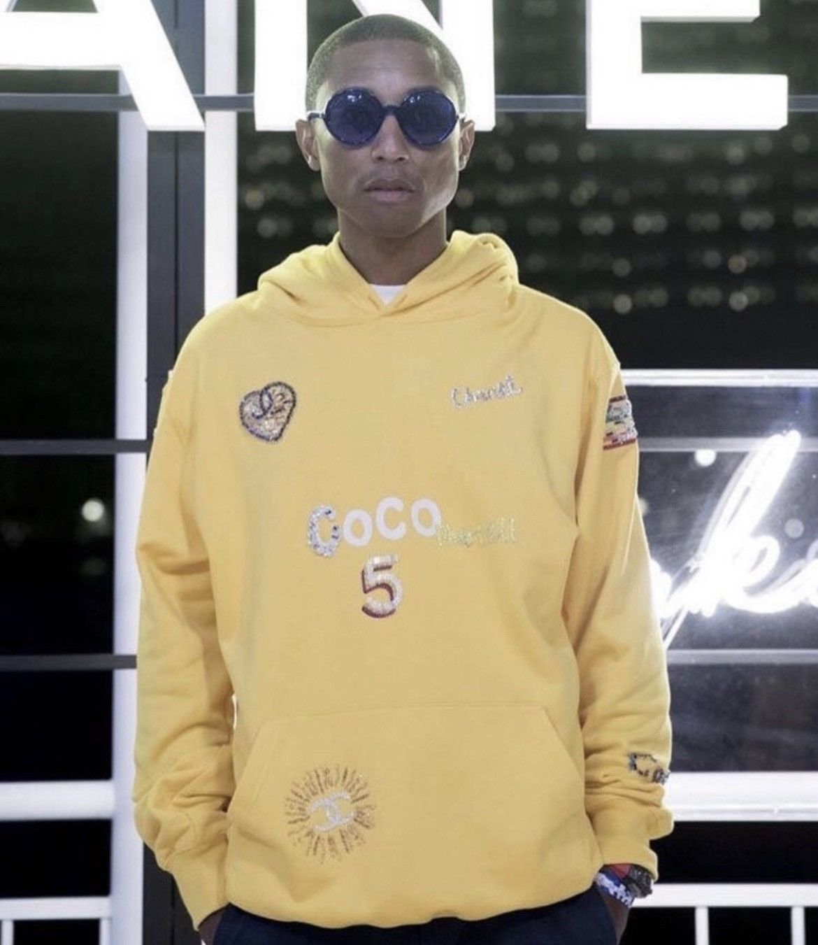 Chanel x Pharrell 2019 Appliqué Sunflower Yellow Hoodie Sweatshirt –  Vintage by Misty