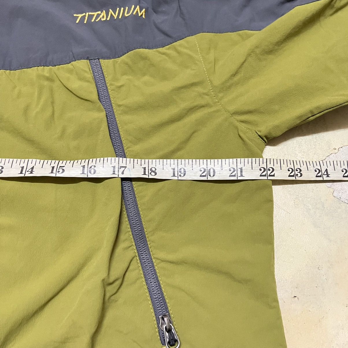 Columbia Columbia Titanium Windbreaker Light Jacket Size US L / EU 52-54 / 3 - 7 Thumbnail