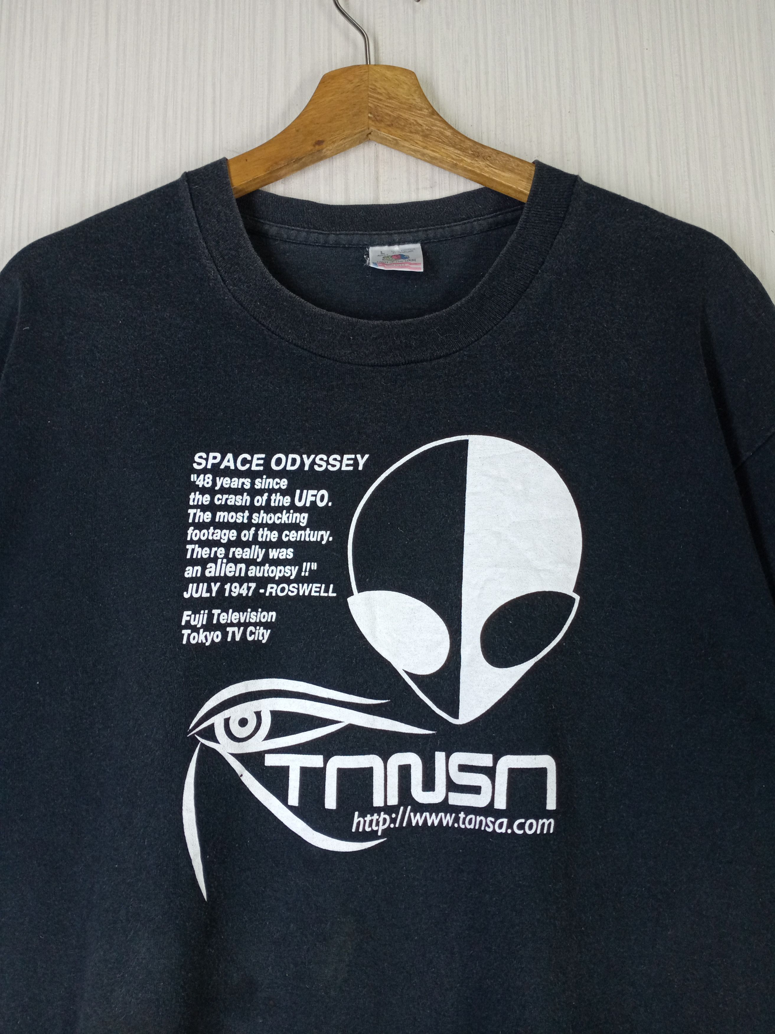 Alien Workshop × Vintage Vintage 90s Space Odyssey Tansa Alien Movie Tshirt Size US L / EU 52-54 / 3 - 3 Thumbnail