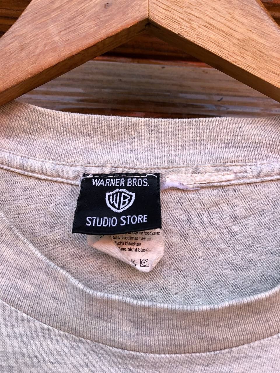 Vintage Vintage Warner Bros T-shirt Size US XL / EU 56 / 4 - 4 Thumbnail