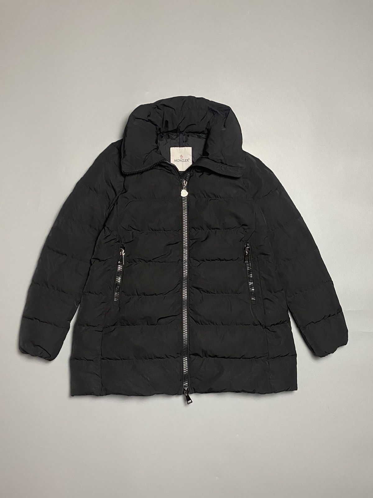 Luxury Moncler Moncler Petrea Giubbotto puffer Down jacket Grailed