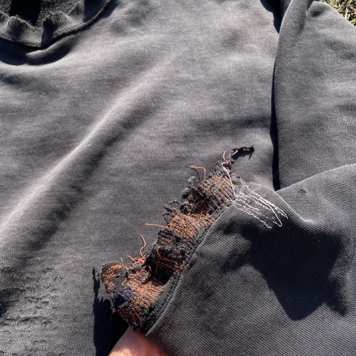 Vintage Vintage Faded Crewneck Distressed Thrashed Grunge Streetwear Size US L / EU 52-54 / 3 - 10 Thumbnail