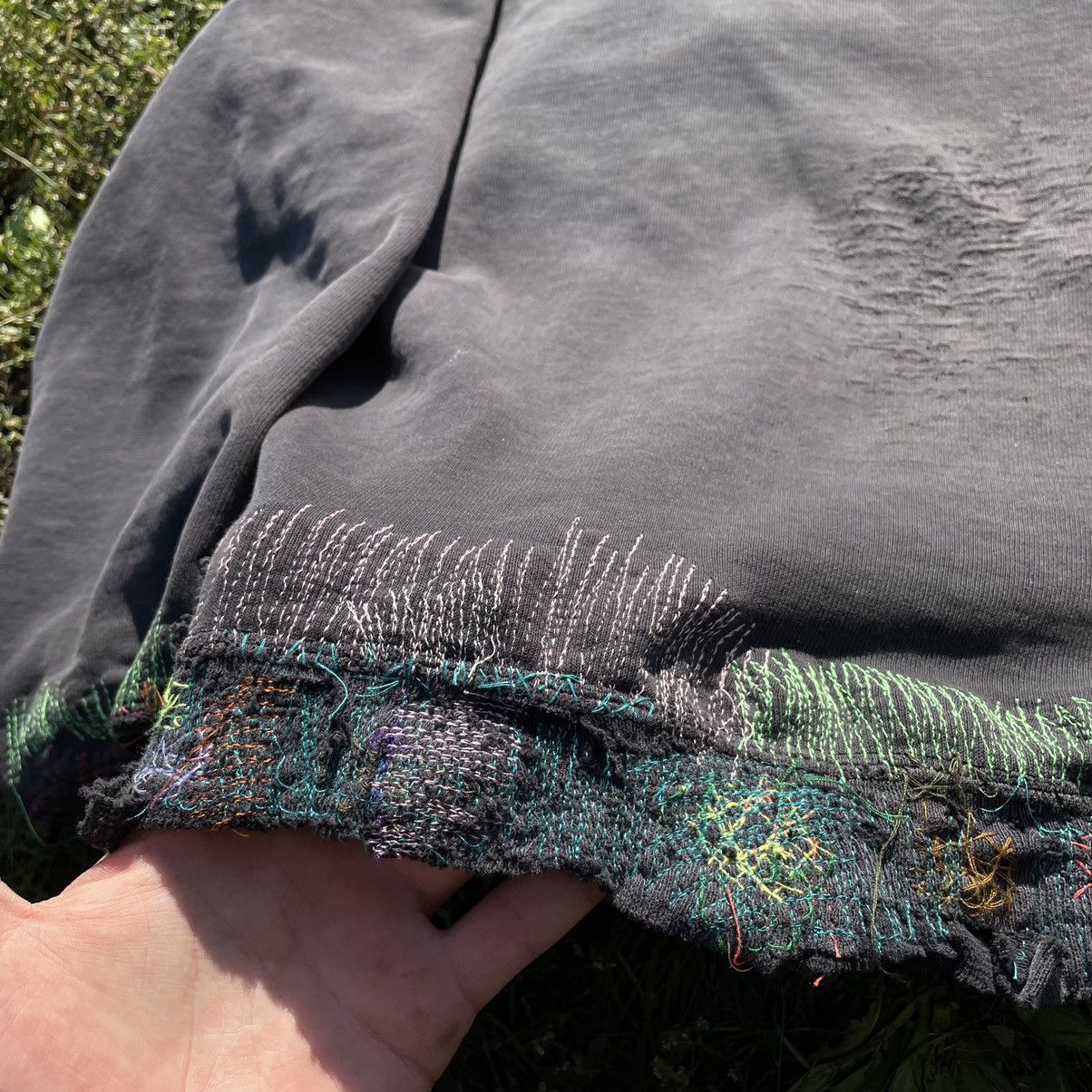 Vintage Vintage Faded Crewneck Distressed Thrashed Grunge Streetwear Size US L / EU 52-54 / 3 - 8 Thumbnail