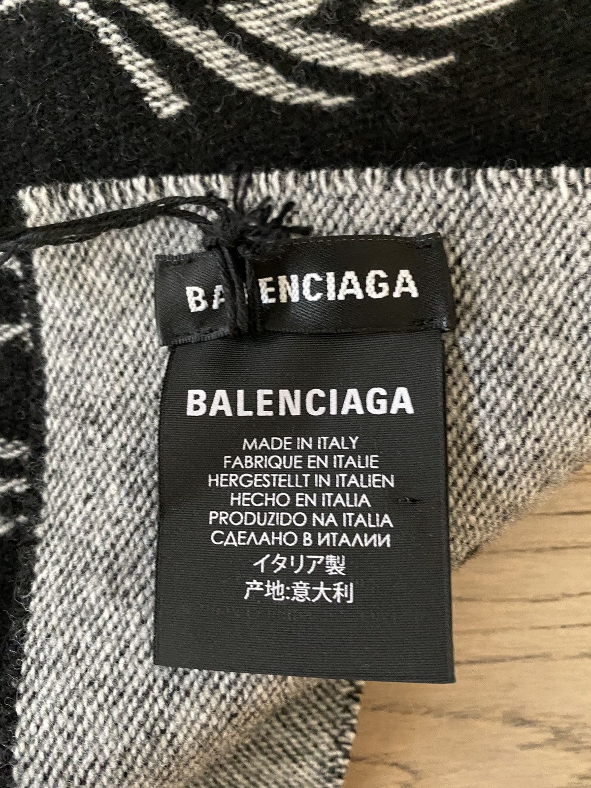 Balenciaga World food Program scarf Size ONE SIZE - 4 Thumbnail