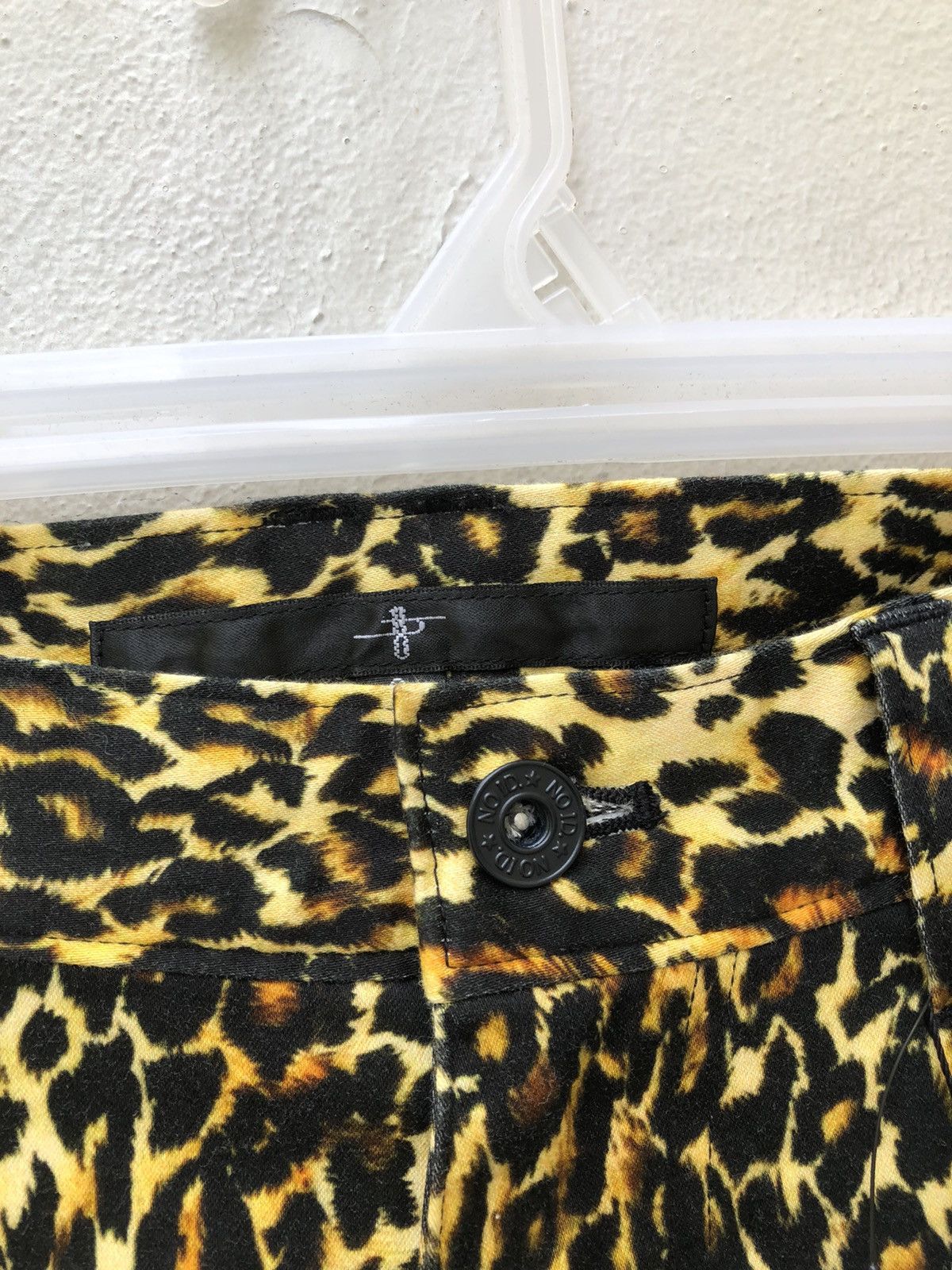 NO ID No ID. Japan Leopard Slim Pant Size US 29 - 9 Thumbnail