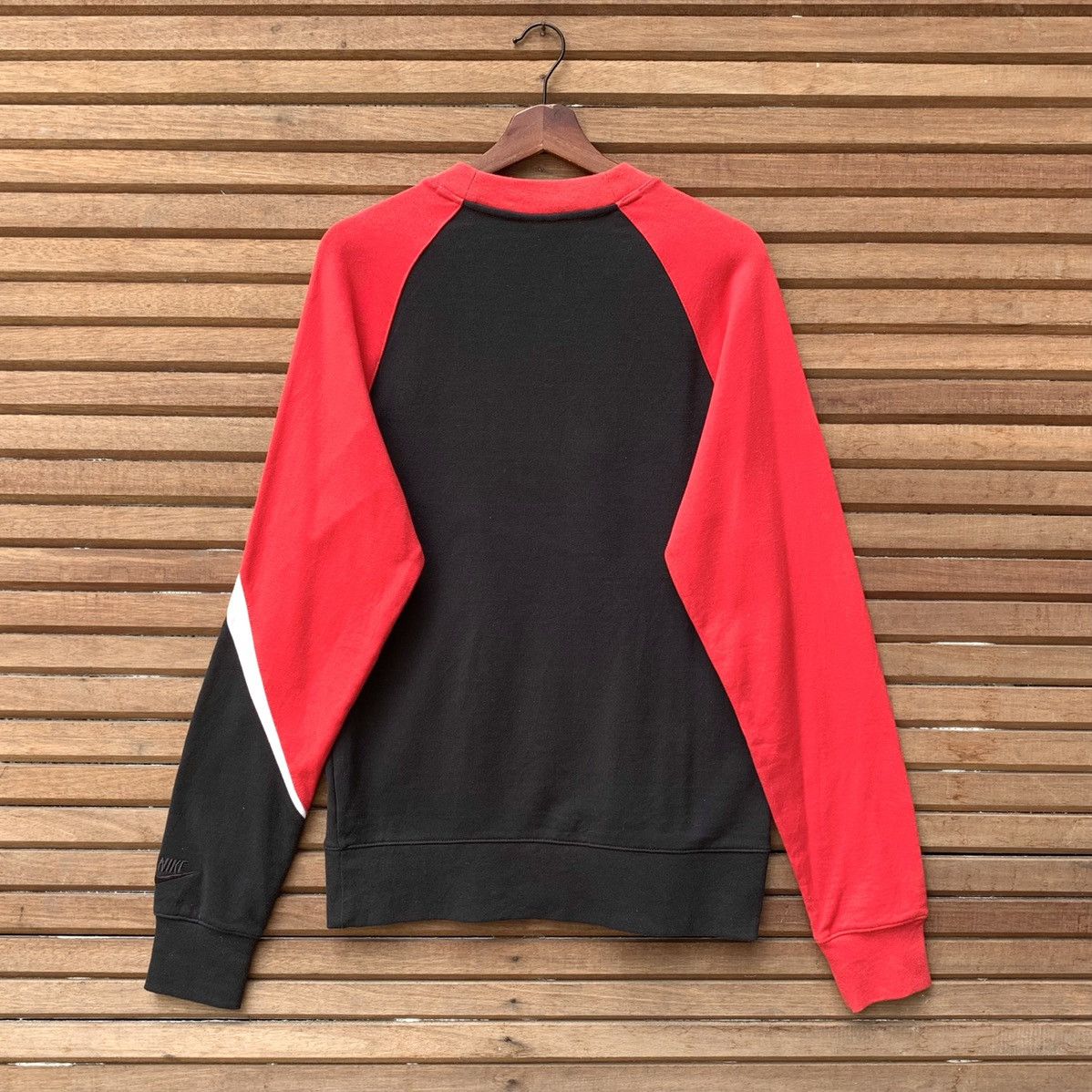 Nike Nike Big Swoosh Crewneck Sweatshirt Size US M / EU 48-50 / 2 - 2 Thumbnail