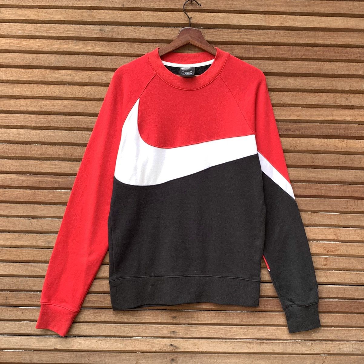 Nike Nike Big Swoosh Crewneck Sweatshirt Size US M / EU 48-50 / 2 - 1 Thumbnail