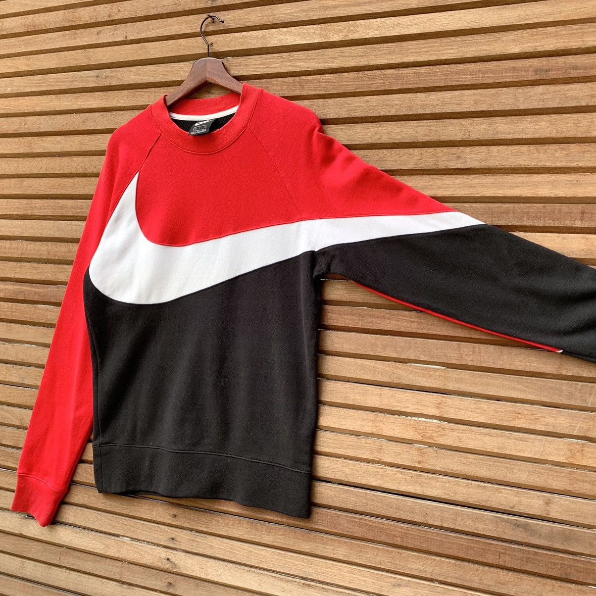 Nike Nike Big Swoosh Crewneck Sweatshirt Size US M / EU 48-50 / 2 - 3 Thumbnail