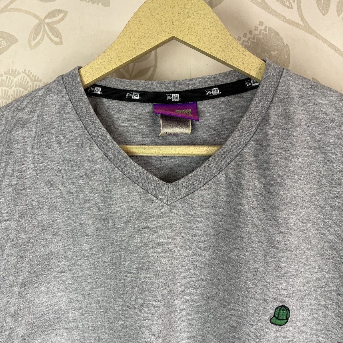 New Era × Vintage Rare Vintage New Era Cap TShirt With Small Embroidery Logo Size US XL / EU 56 / 4 - 5 Thumbnail