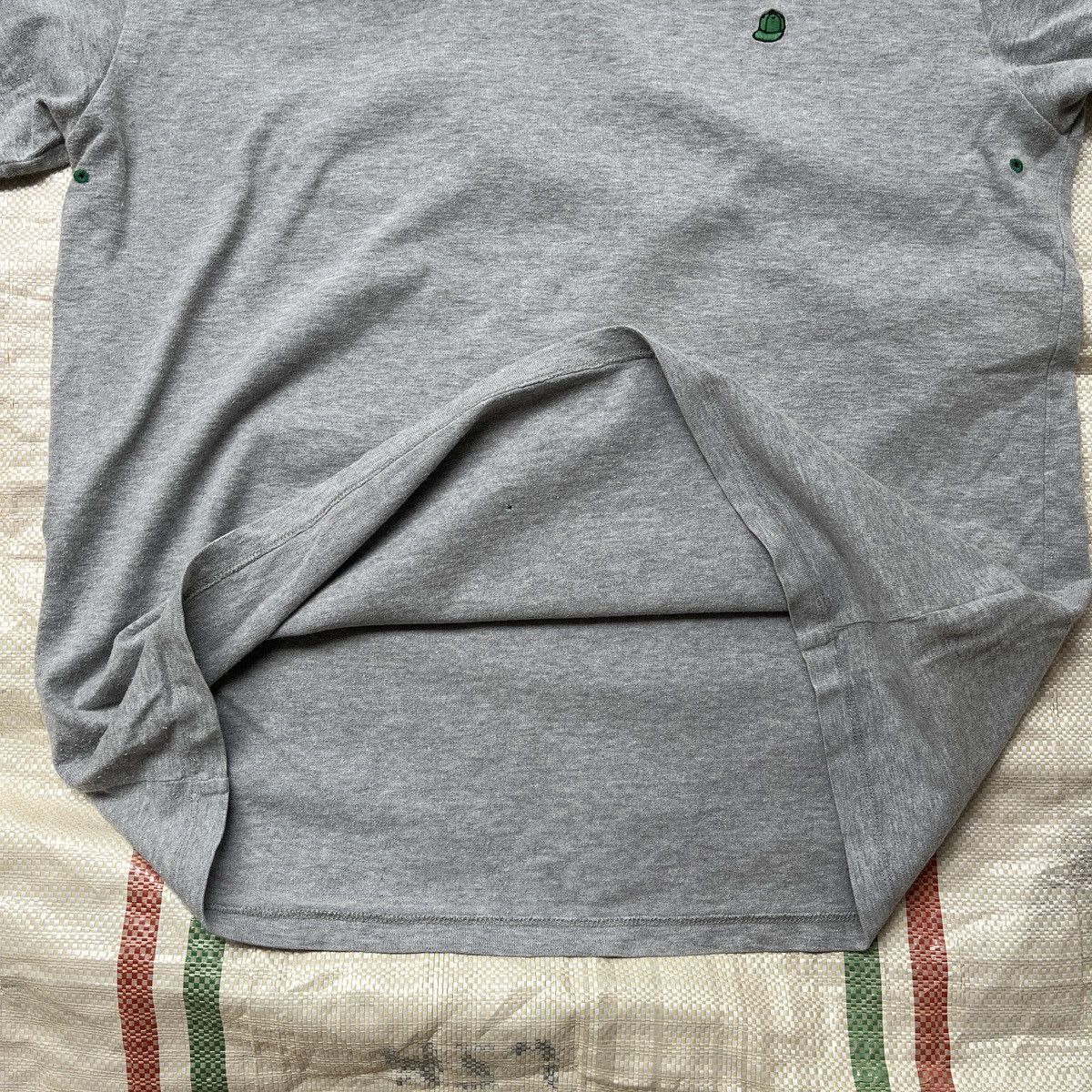 New Era × Vintage Rare Vintage New Era Cap TShirt With Small Embroidery Logo Size US XL / EU 56 / 4 - 16 Thumbnail