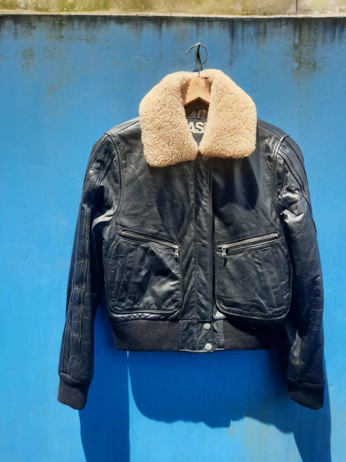 Genuine Leather × Le Grande Bleu (L.G.B.) ASK ENQUIRED cow skin jacket punk sherpa Size XS / US 0-2 / IT 36-38 - 1 Thumbnail