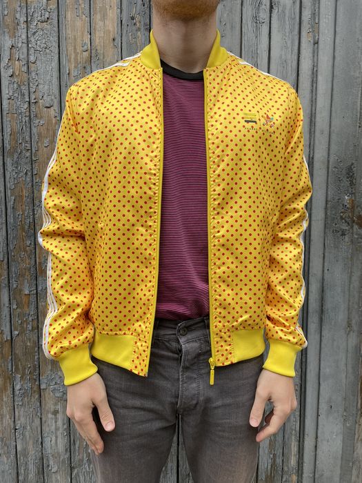 Adidas pharrell williams hot sale yellow polka dot jacket