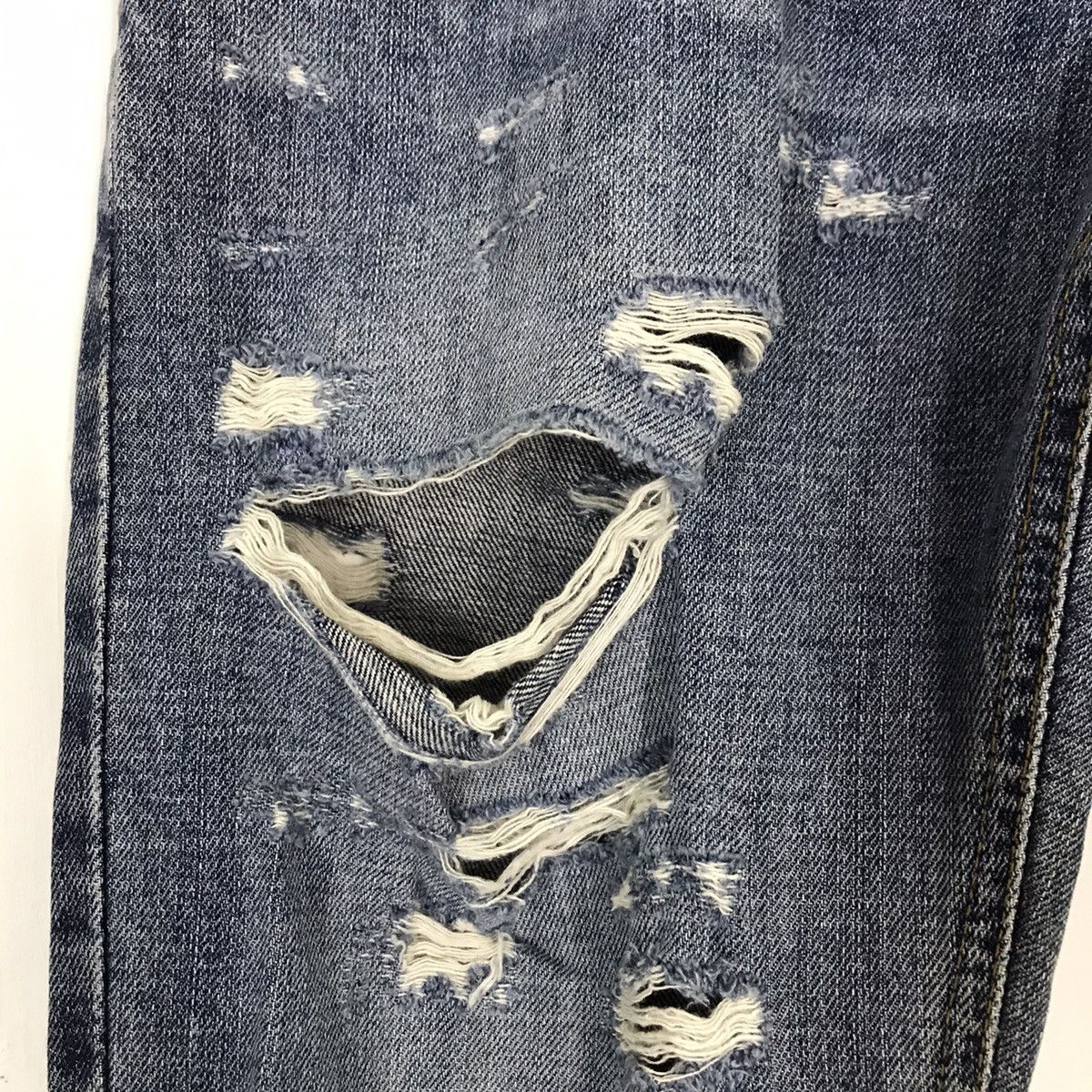 Dolce & Gabbana Dolce & Gabbana distressed denim art Mickey mouse denim pant Size US 31 - 5 Thumbnail