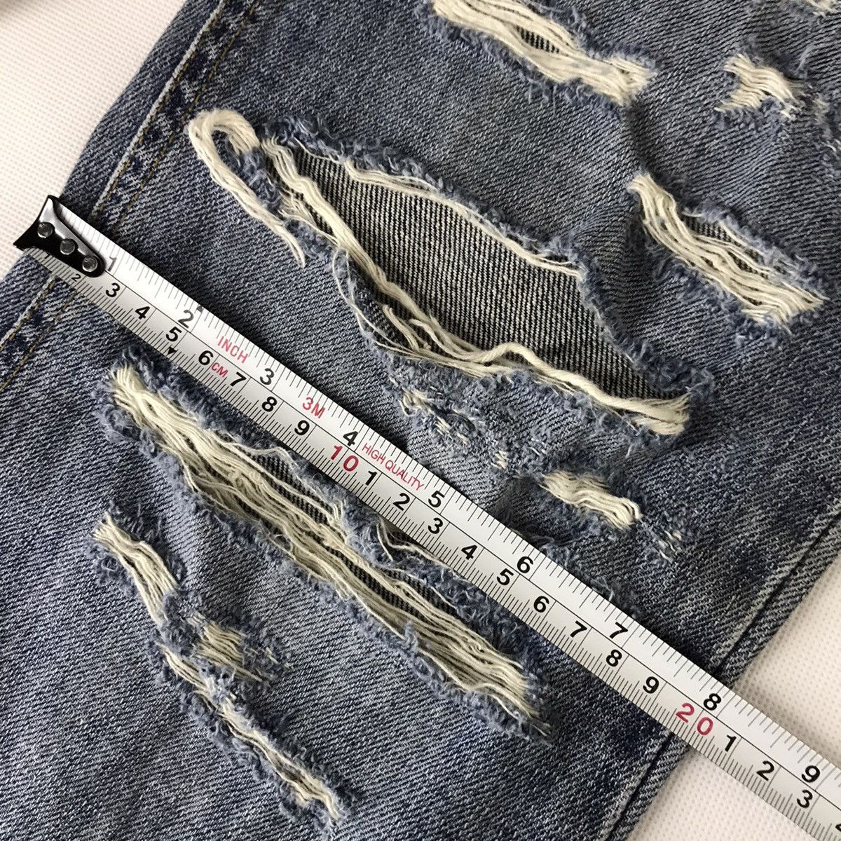 Dolce & Gabbana Dolce & Gabbana distressed denim art Mickey mouse denim pant Size US 31 - 17 Thumbnail