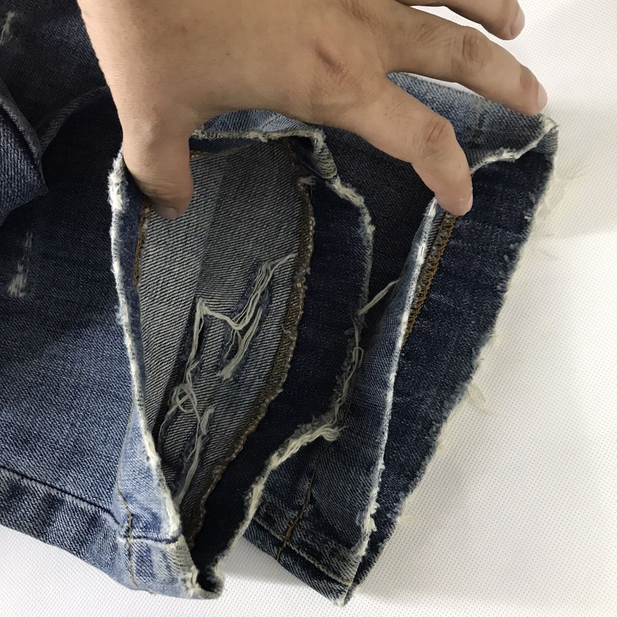Dolce & Gabbana Dolce & Gabbana distressed denim art Mickey mouse denim pant Size US 31 - 20 Thumbnail