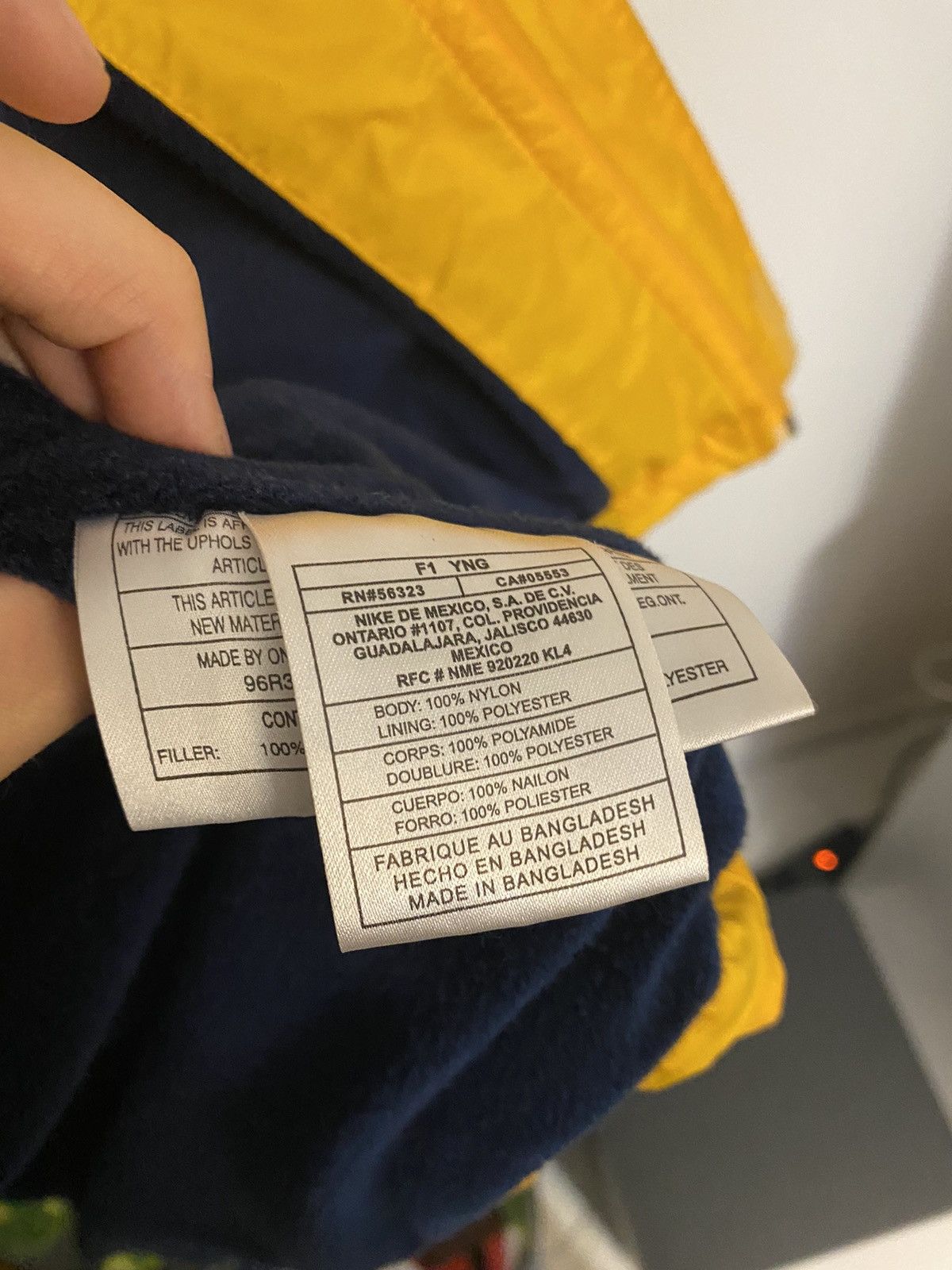 Nike Nike Vintage 90s Yellow Jacket Size US L / EU 52-54 / 3 - 5 Thumbnail