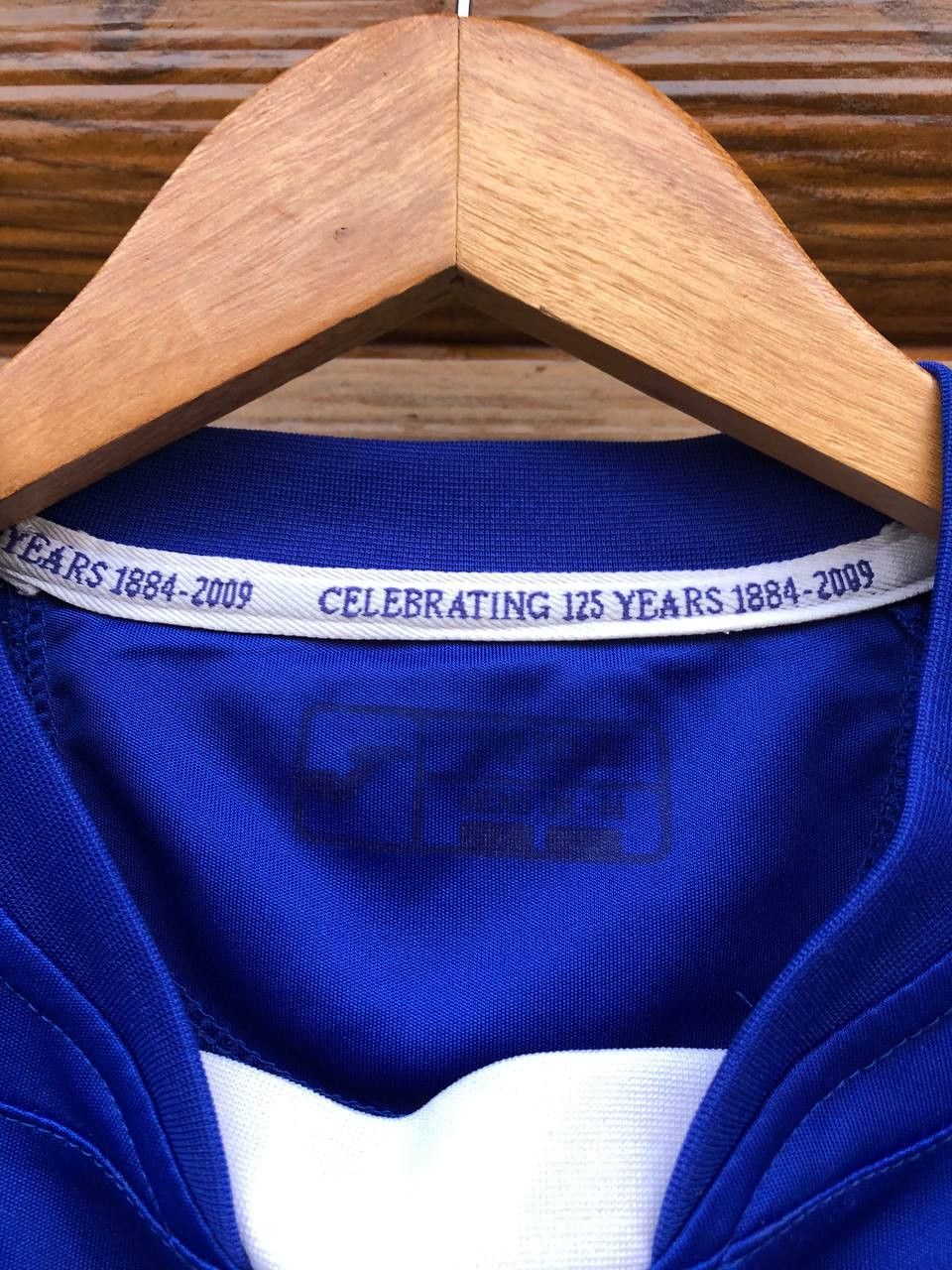Vintage LEICESTER CITY 2009 2010 HOME FOOTBALL SHIRT SOCCER JERSEY Size US M / EU 48-50 / 2 - 6 Thumbnail